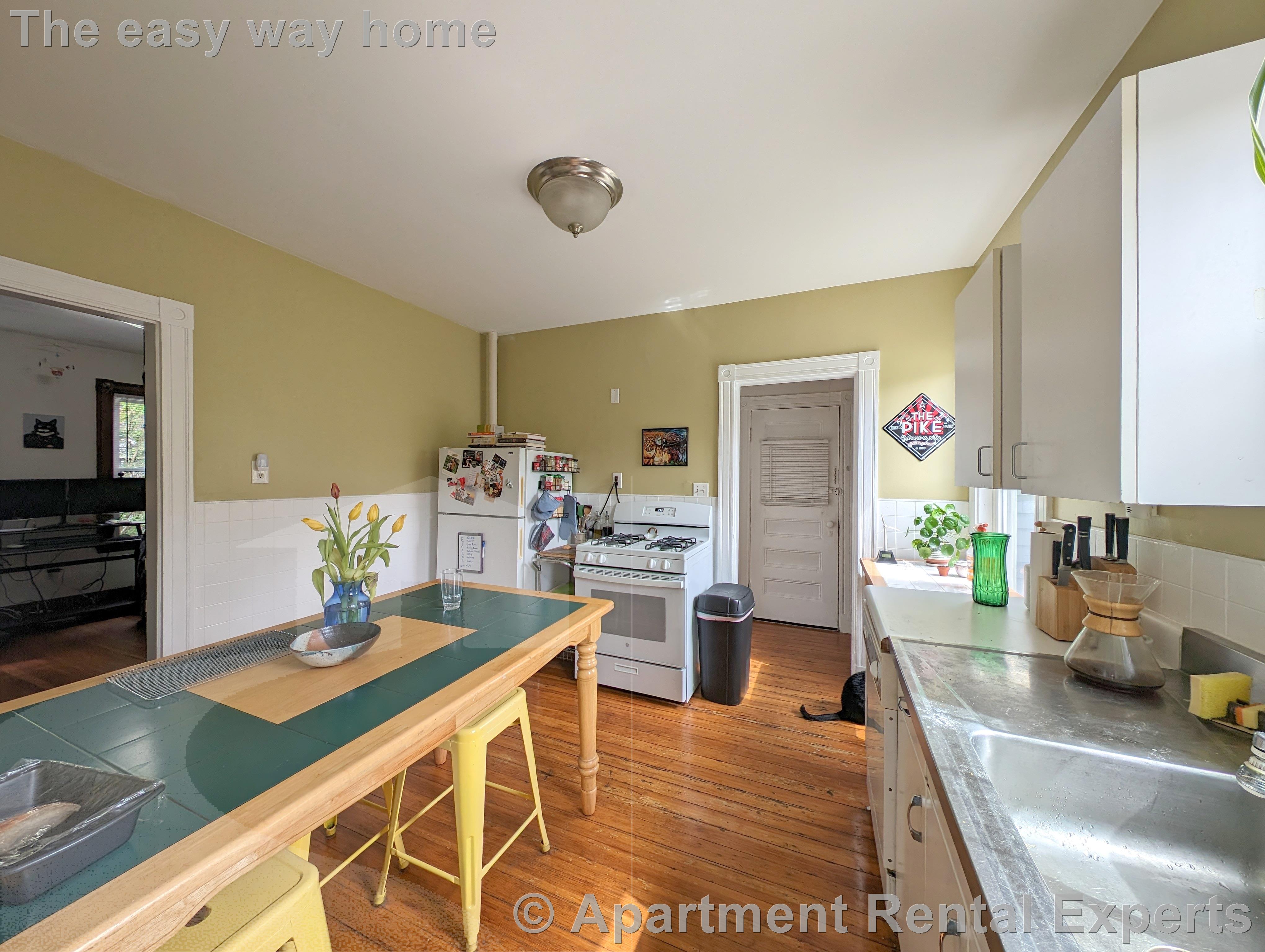 1 Russell Rd, Teele Square