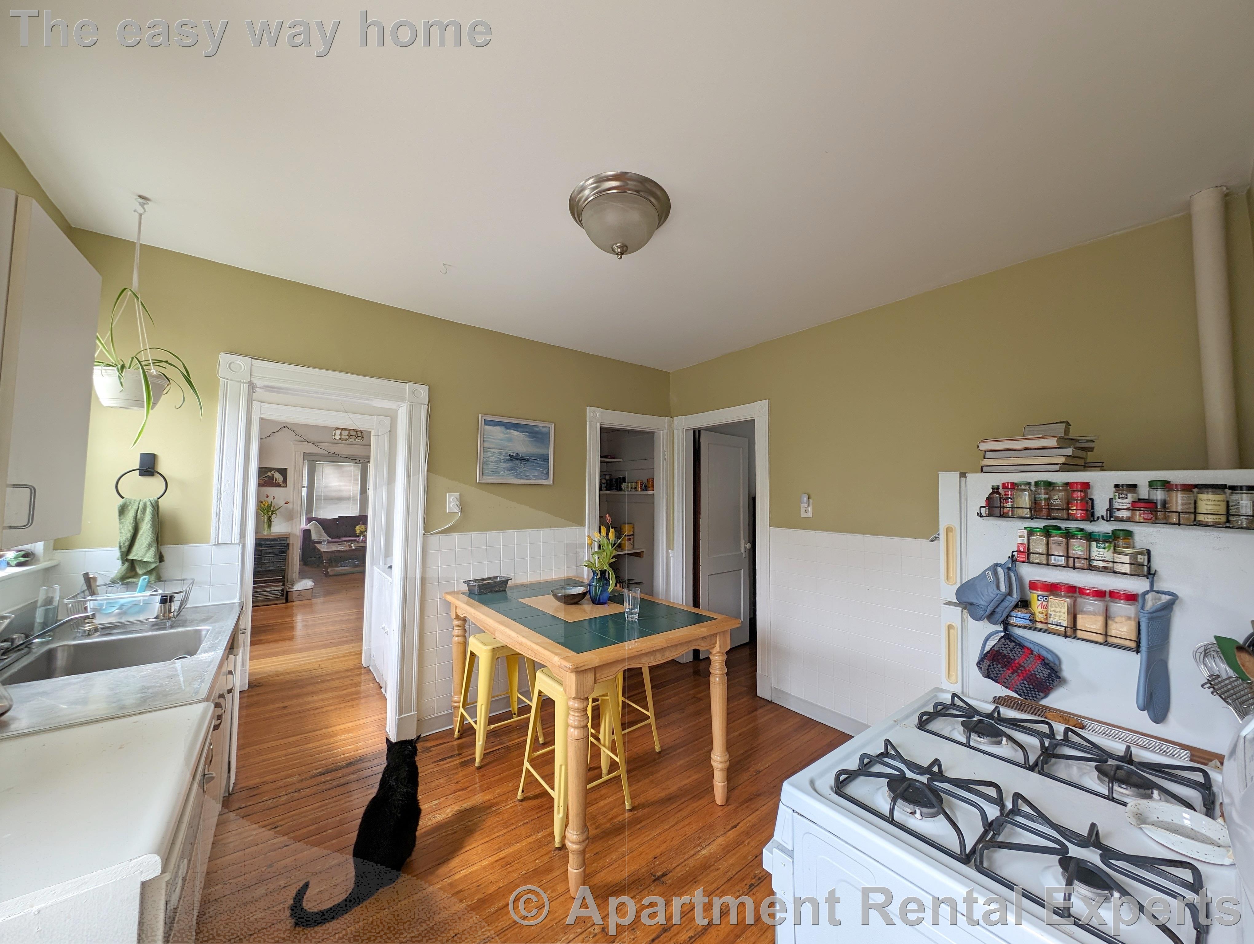 1 Russell Rd, Teele Square