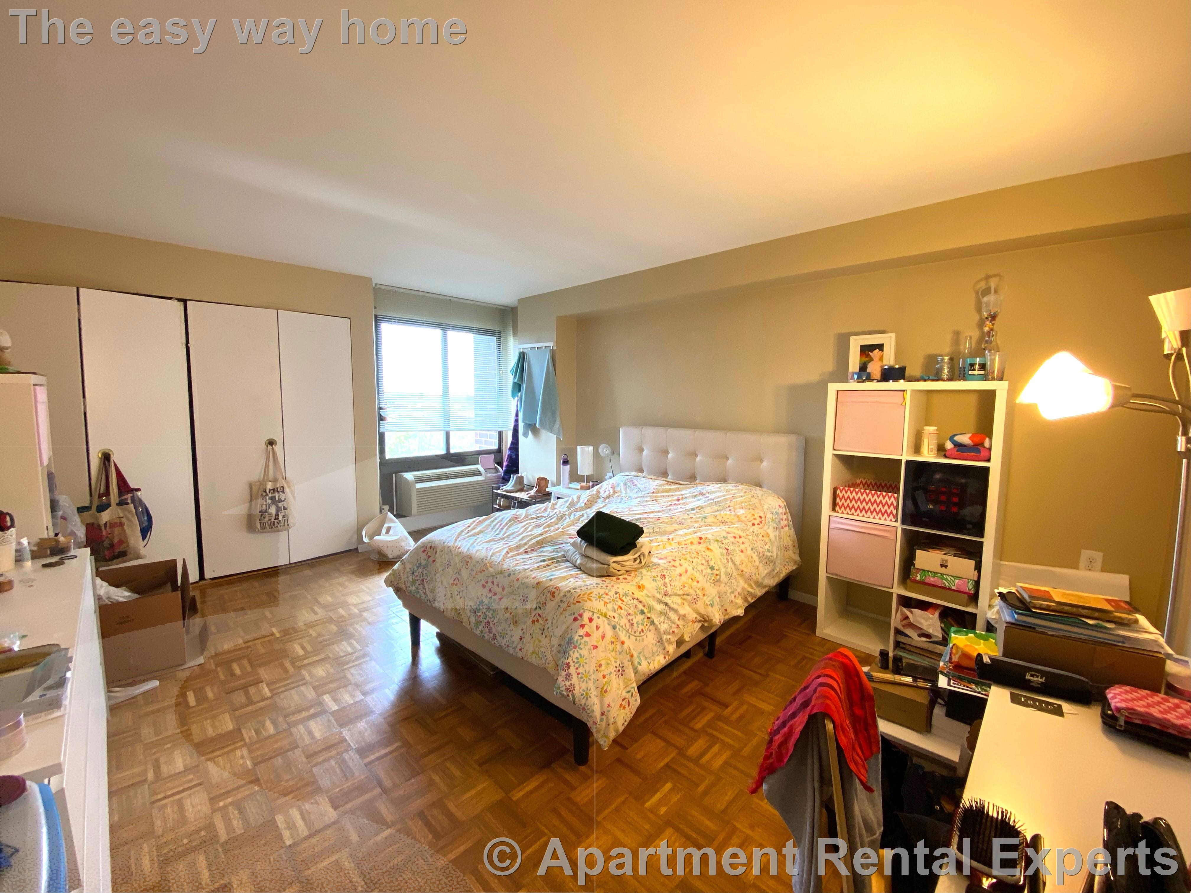 1105 Massachusetts Ave, Harvard Square