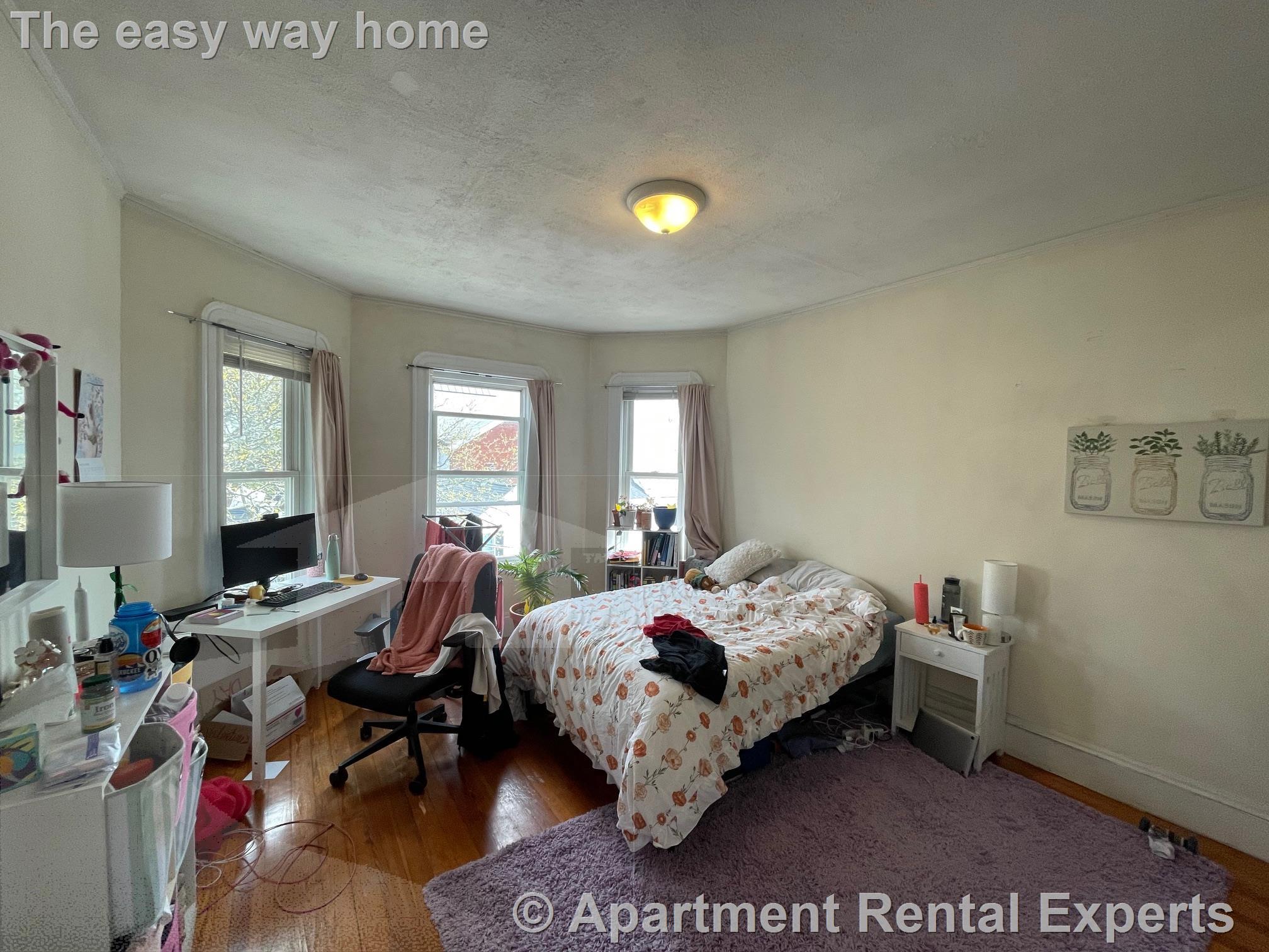 10 Chandler St, Davis Square