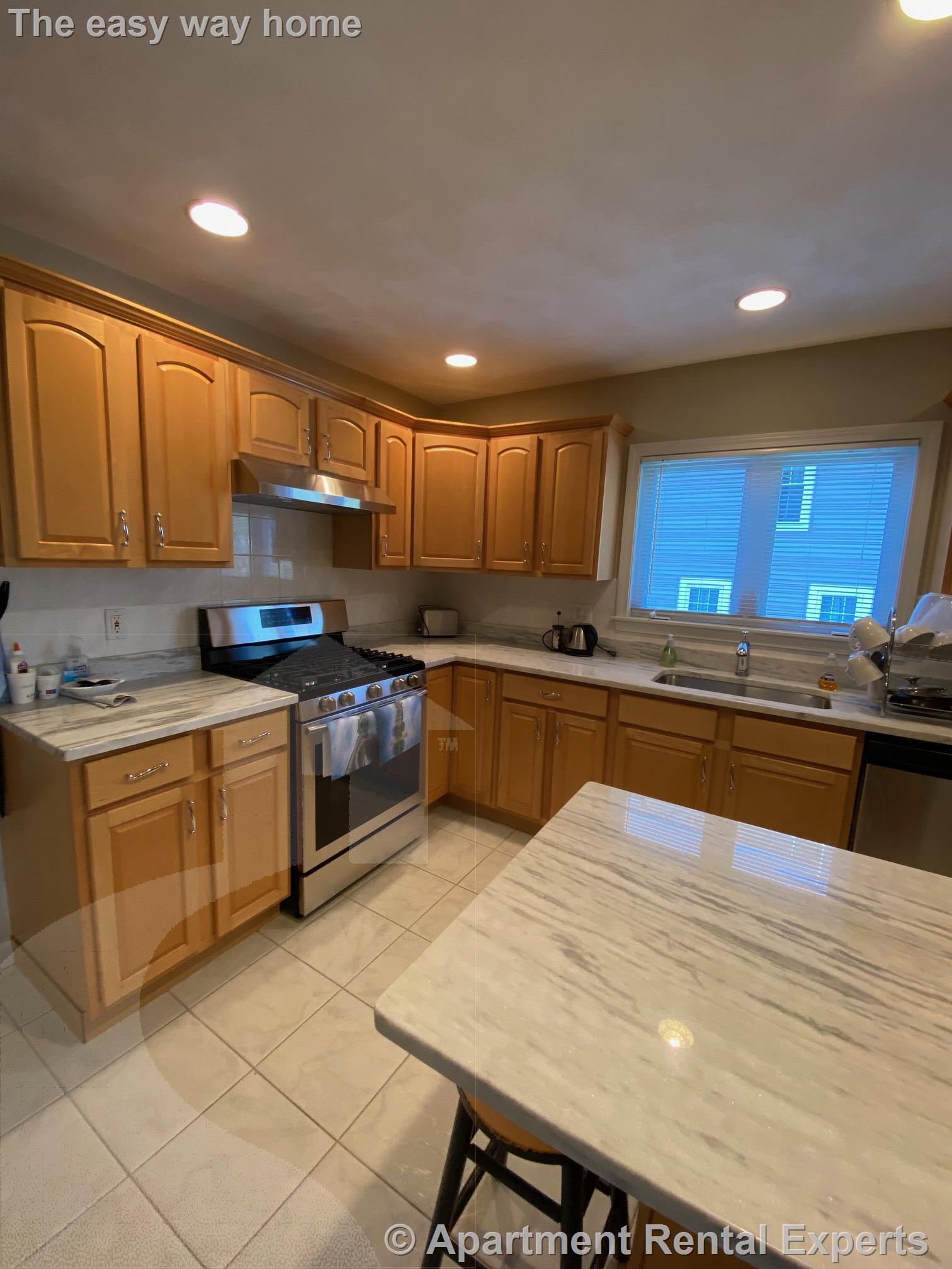 55 Farragut Ave, Teele Square