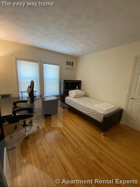 55 Farragut Ave, Teele Square