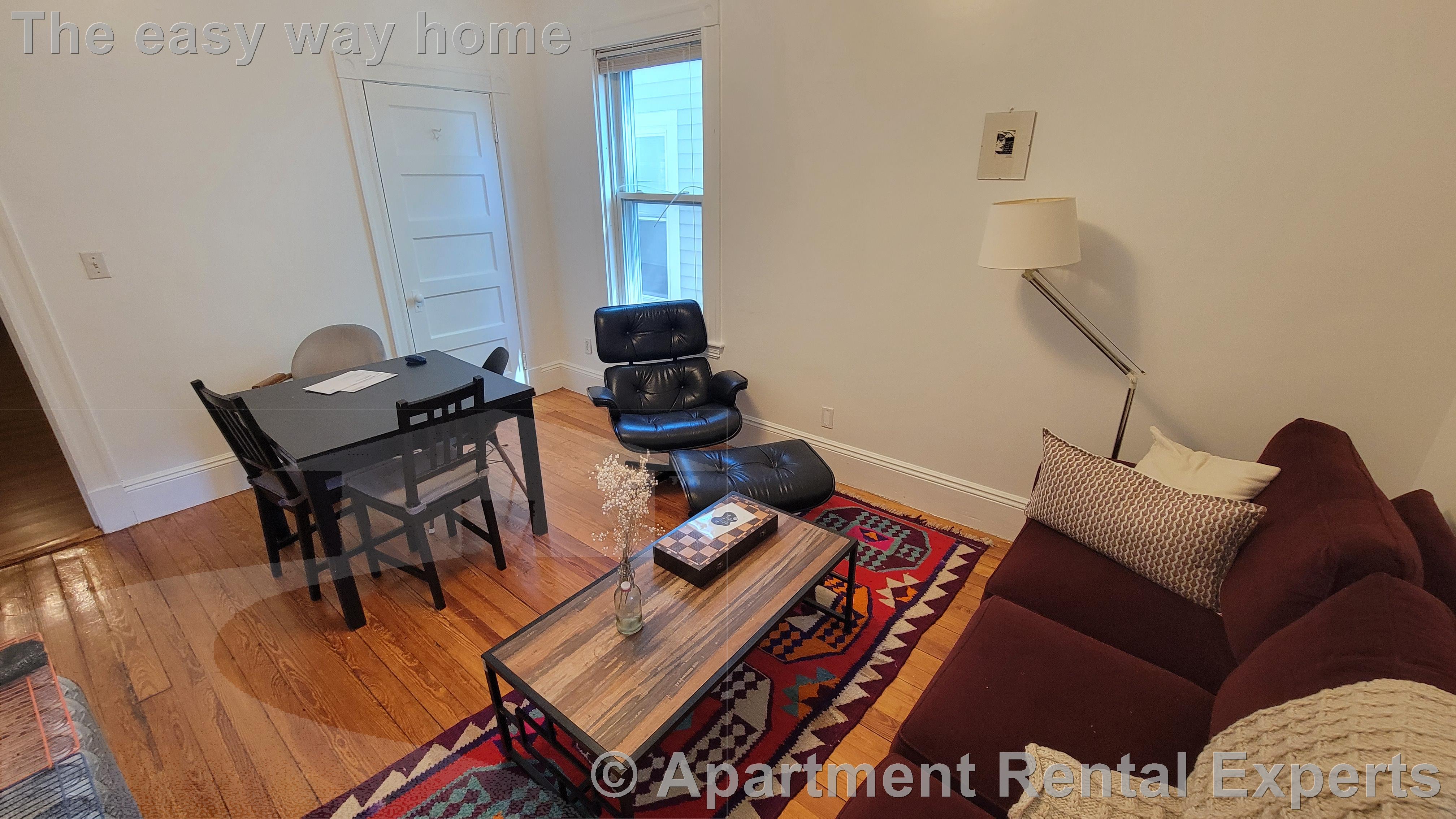 158 River St, Central Square