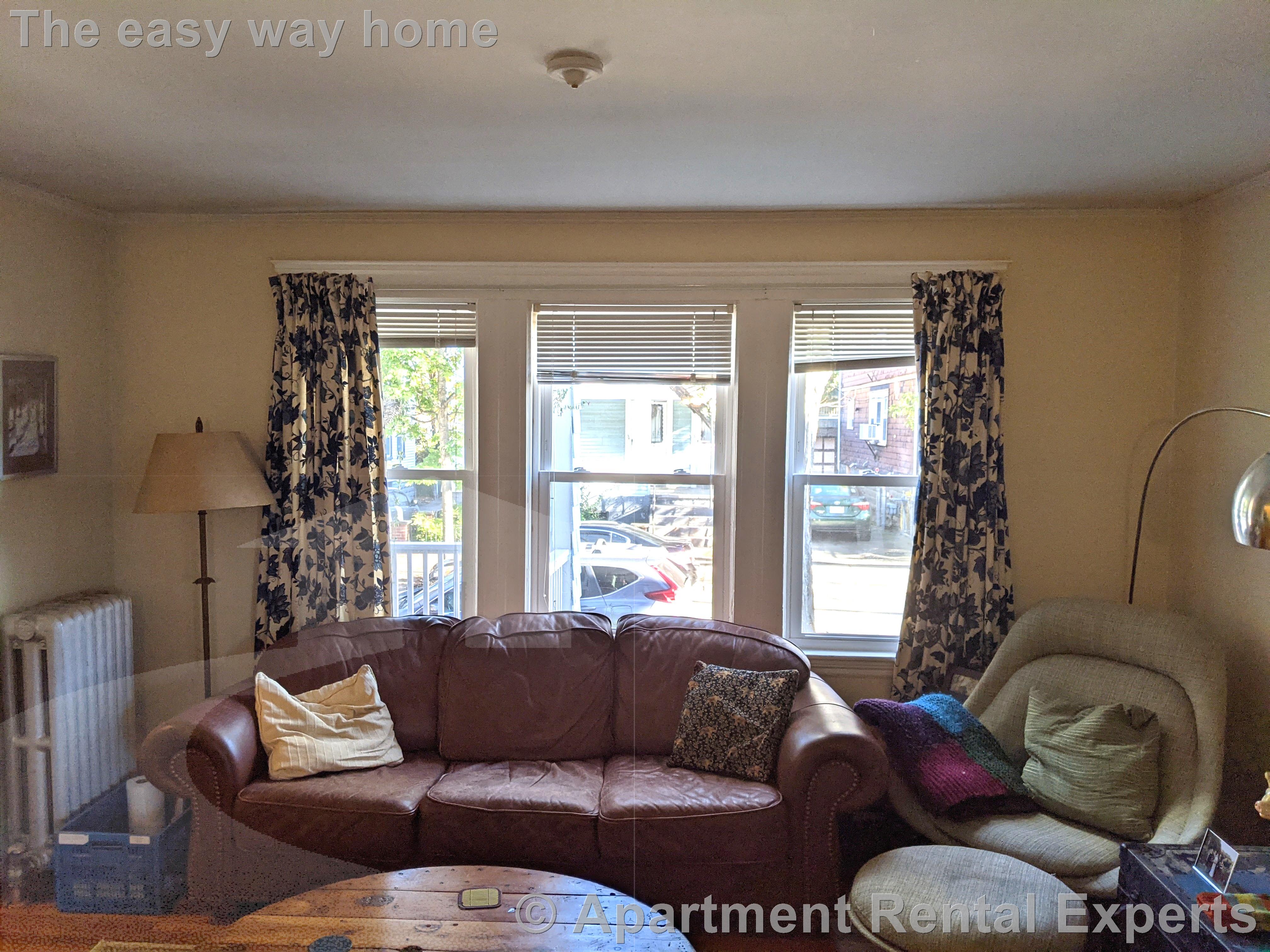 37 Irvington Rd, Tufts