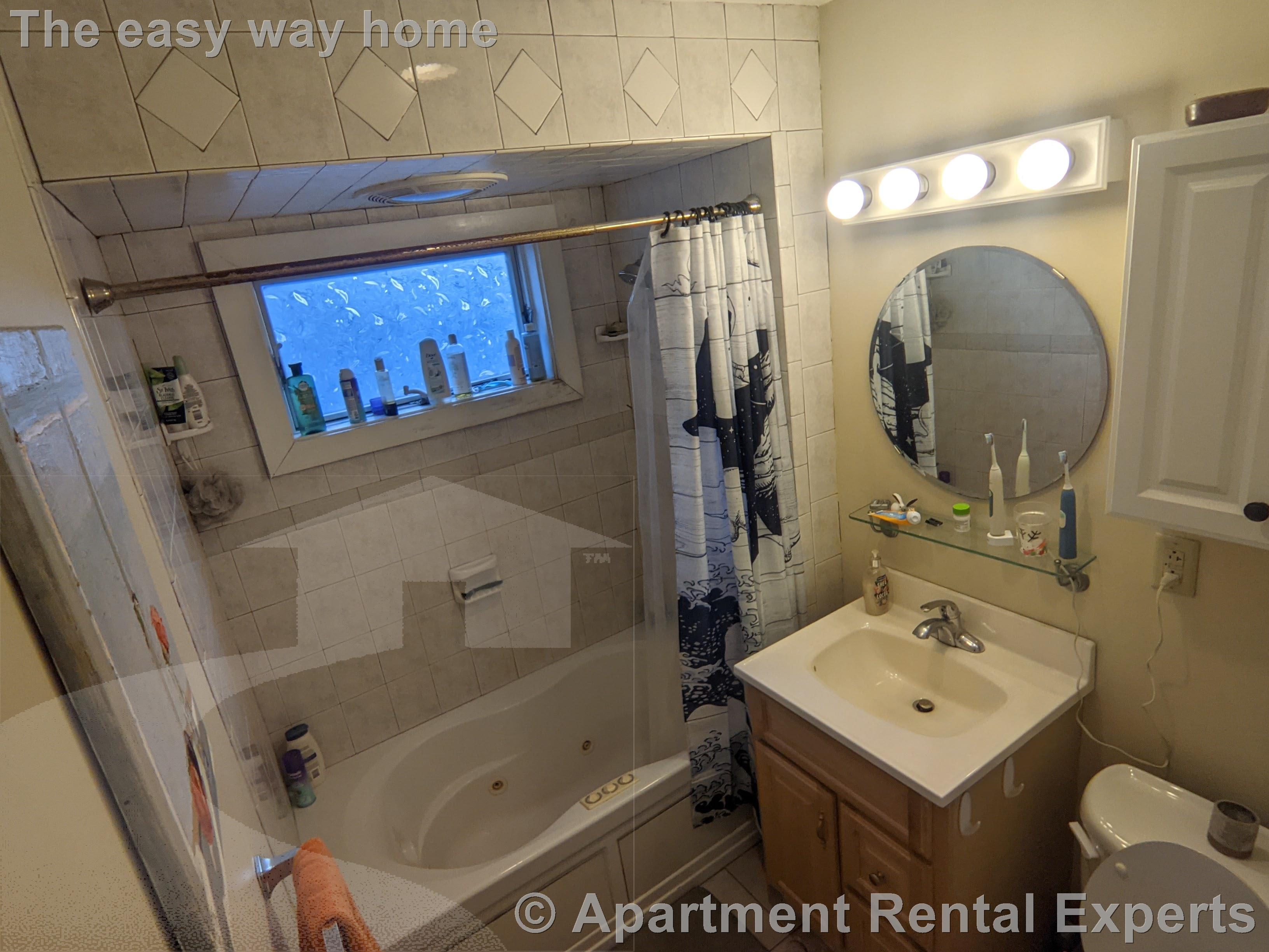 37 Irvington Rd, Tufts