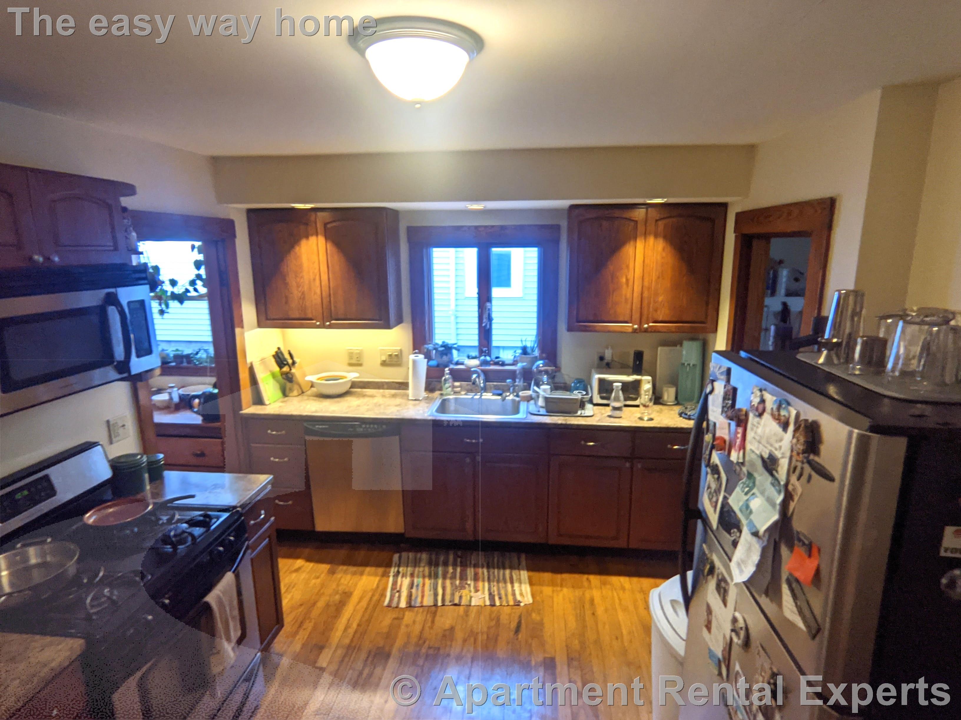 37 Irvington Rd, Tufts