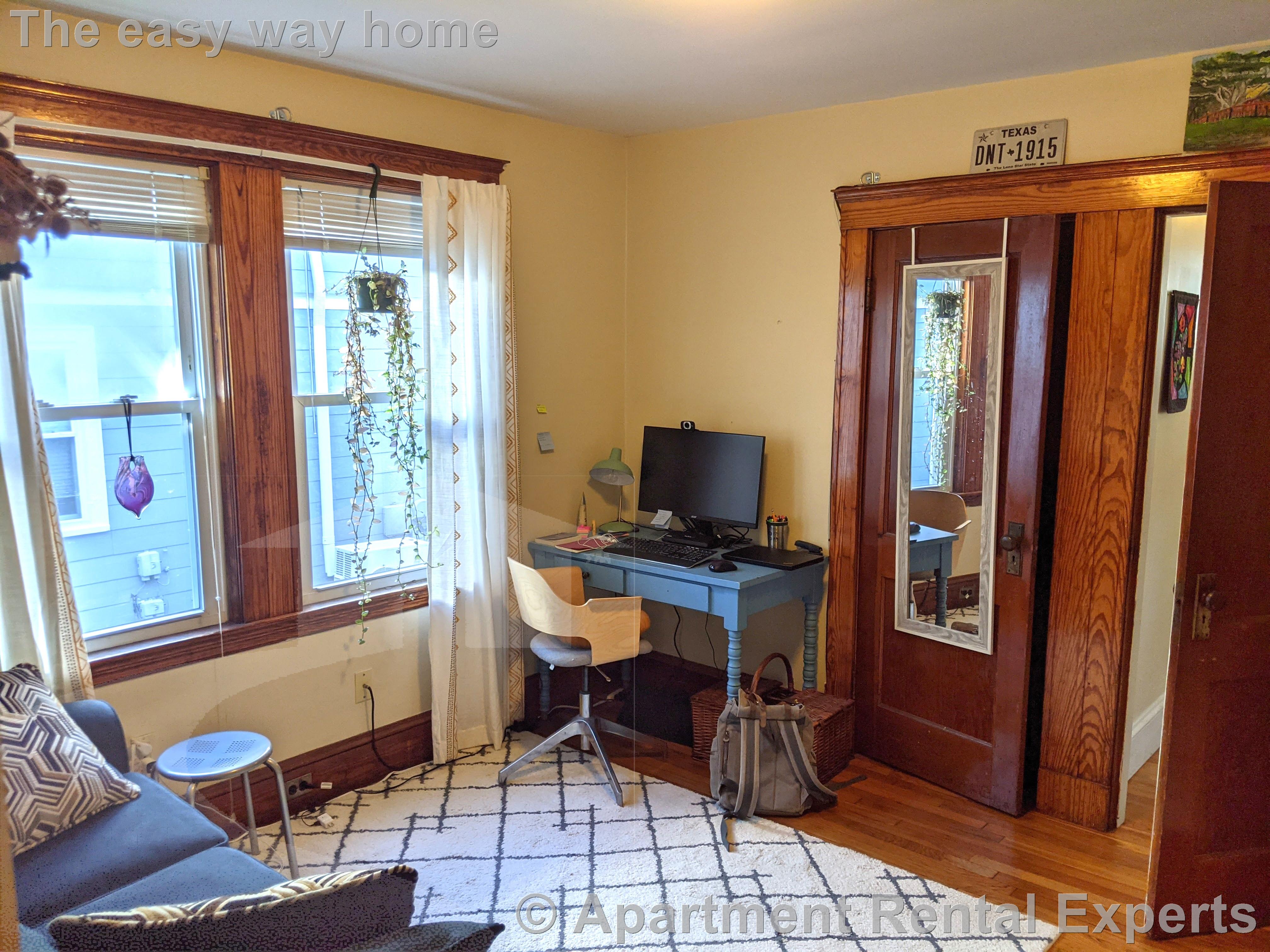 37 Irvington Rd, Tufts