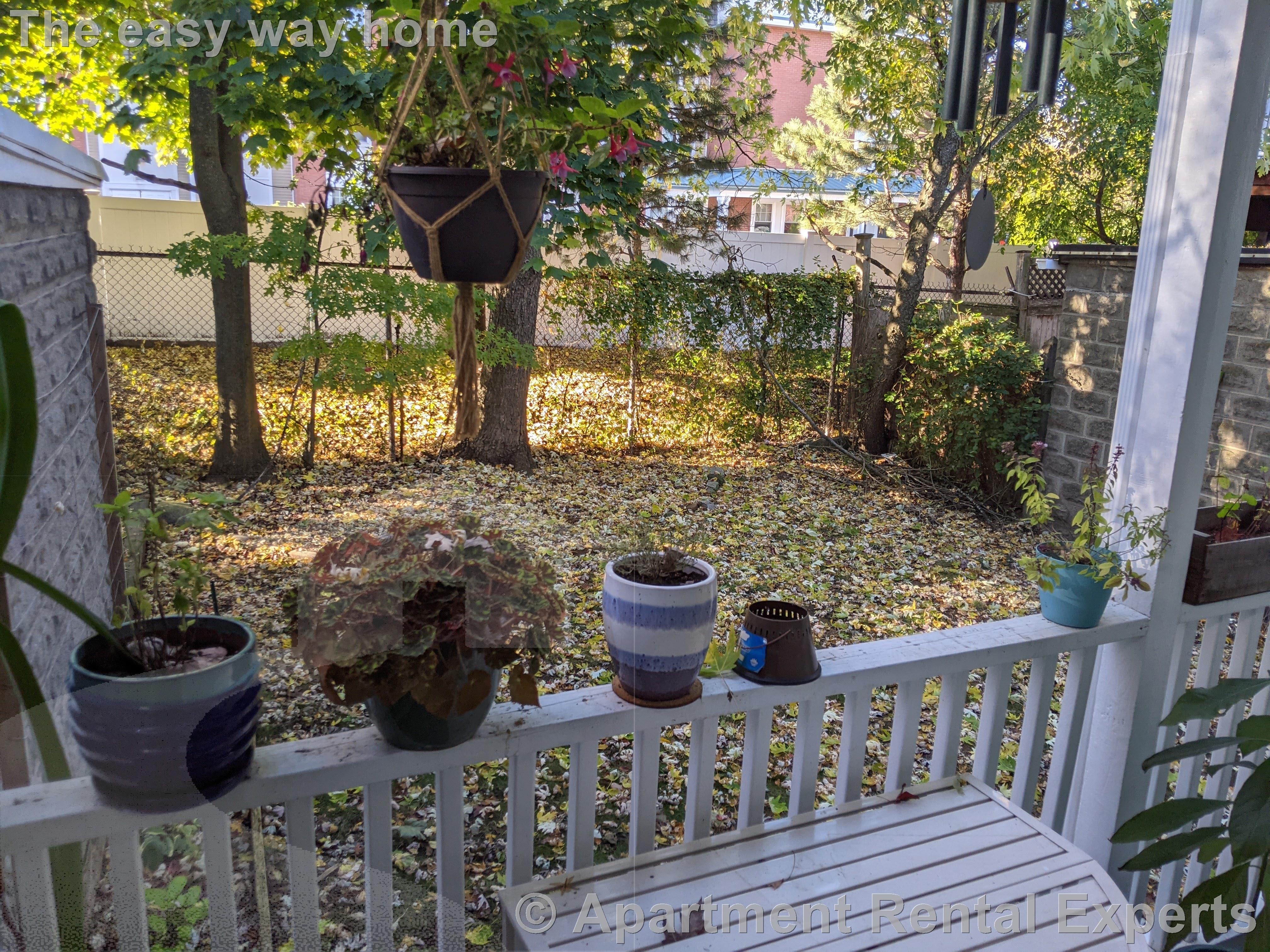 37 Irvington Rd, Tufts