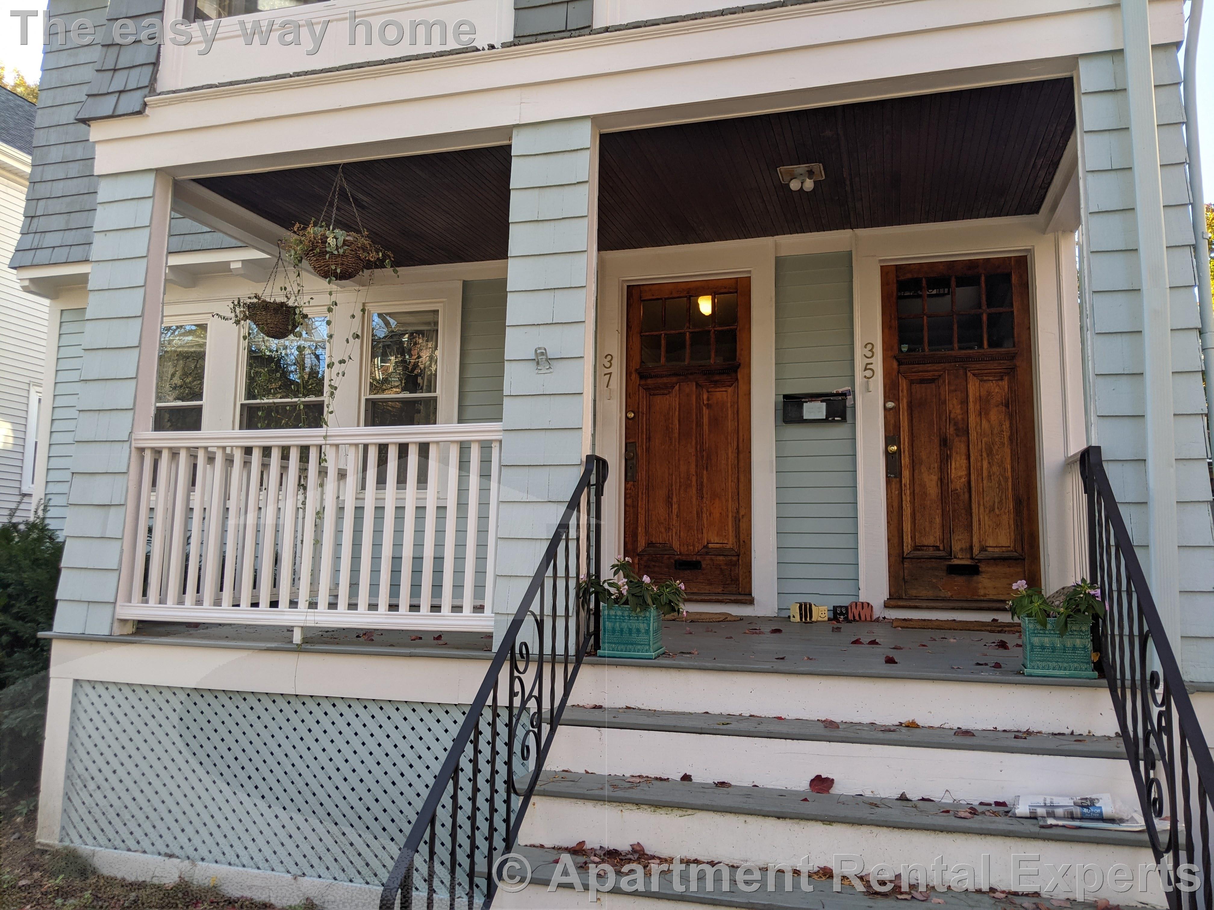 37 Irvington Rd, Tufts