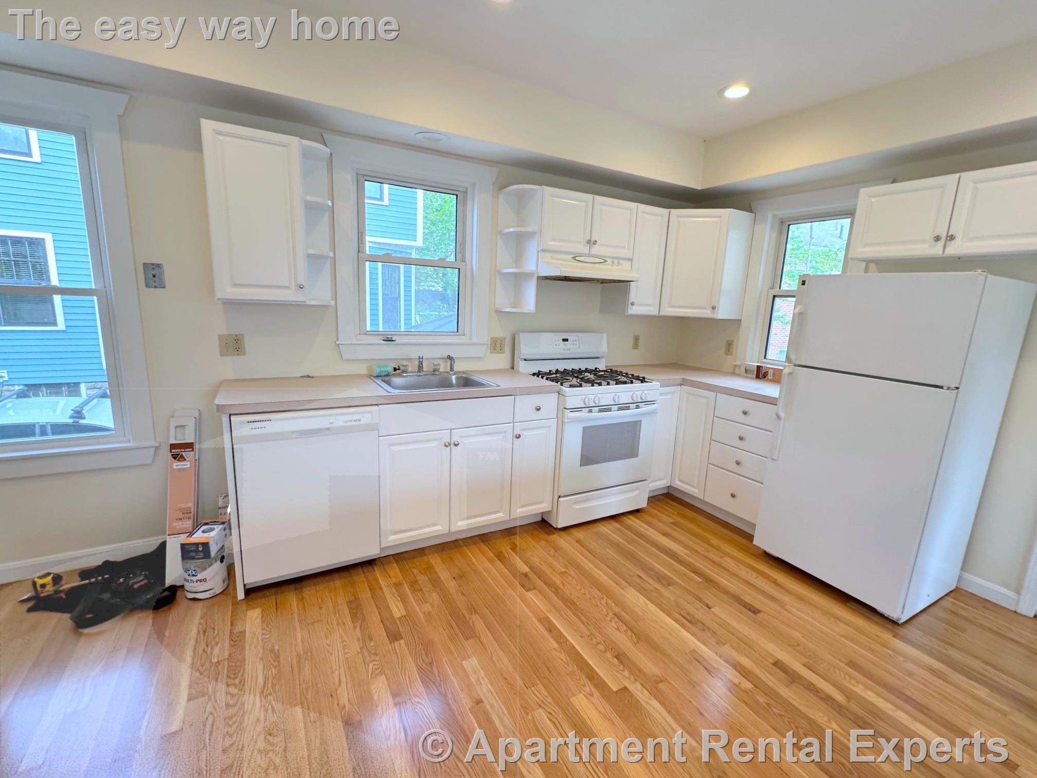 475 Belmont St, Belmont Line