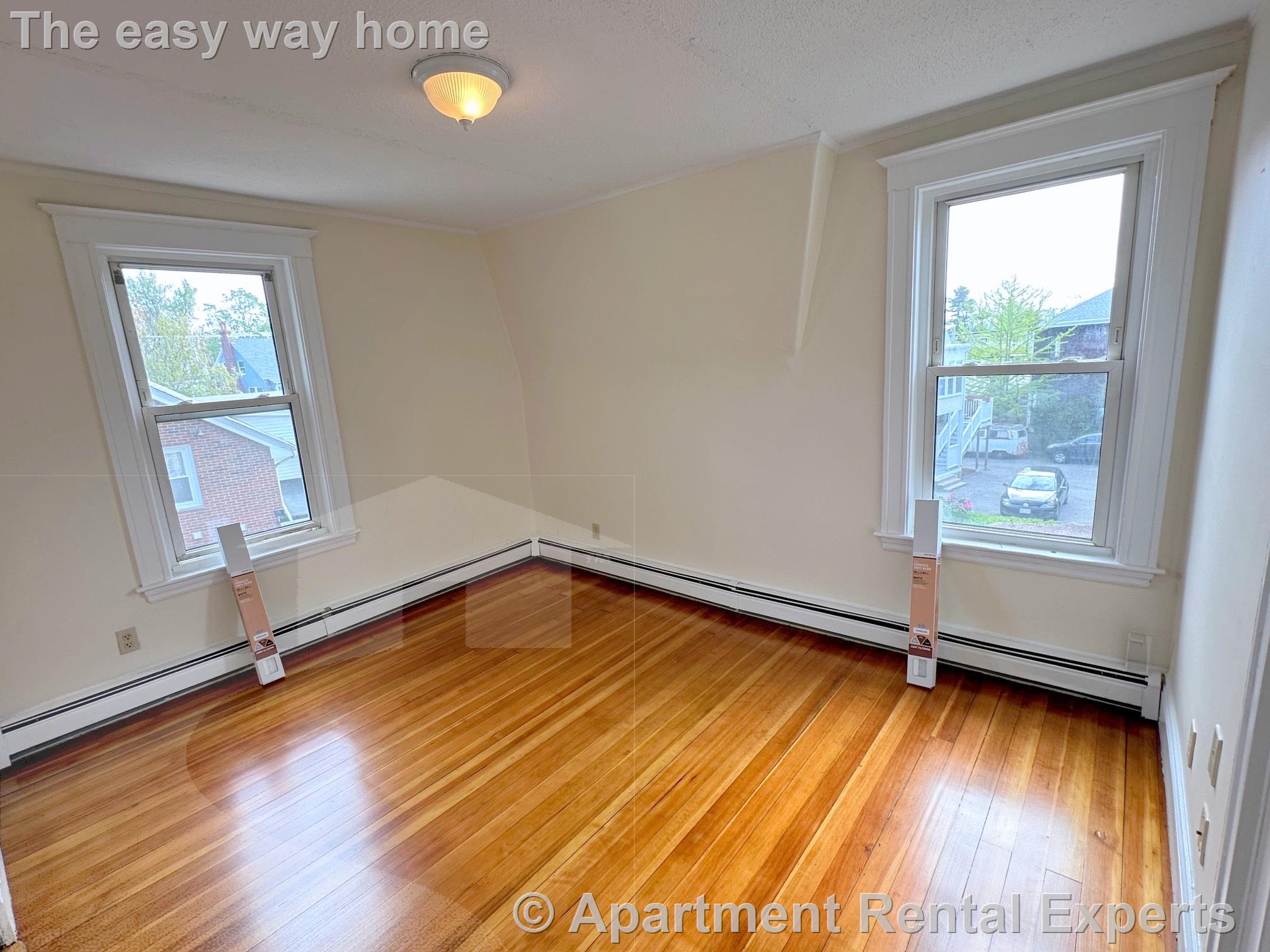 475 Belmont St, Belmont Line