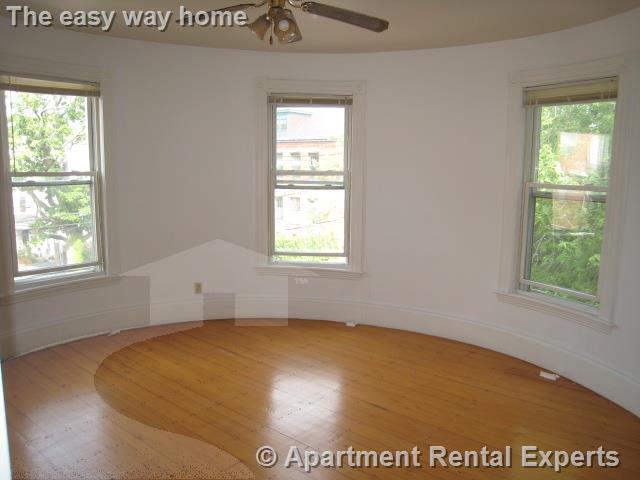 246 Beacon St, Baldwin