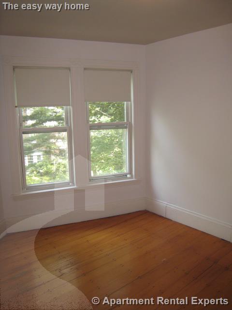 246 Beacon St, Baldwin