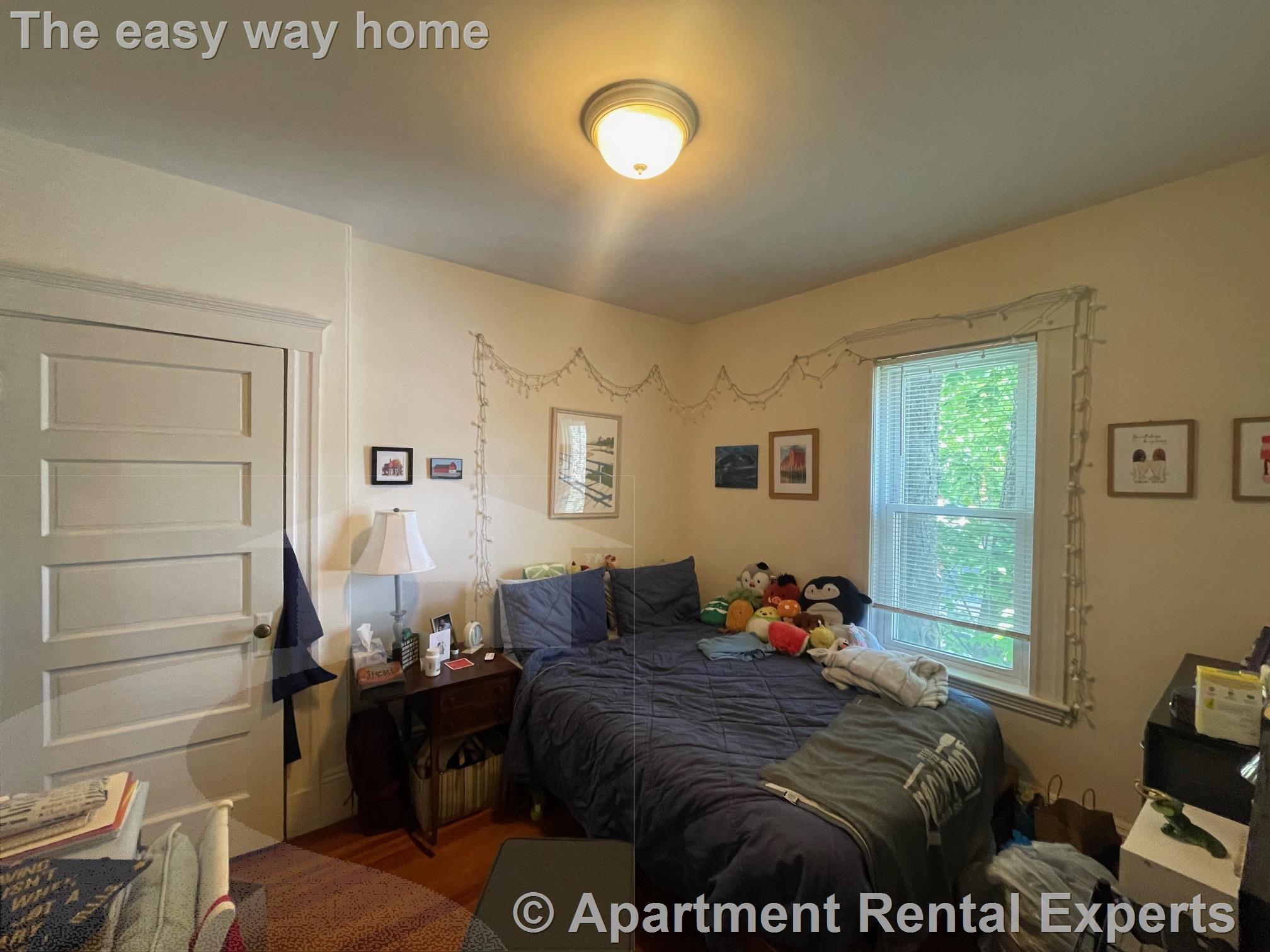 17 Belmont Sq, Porter Square