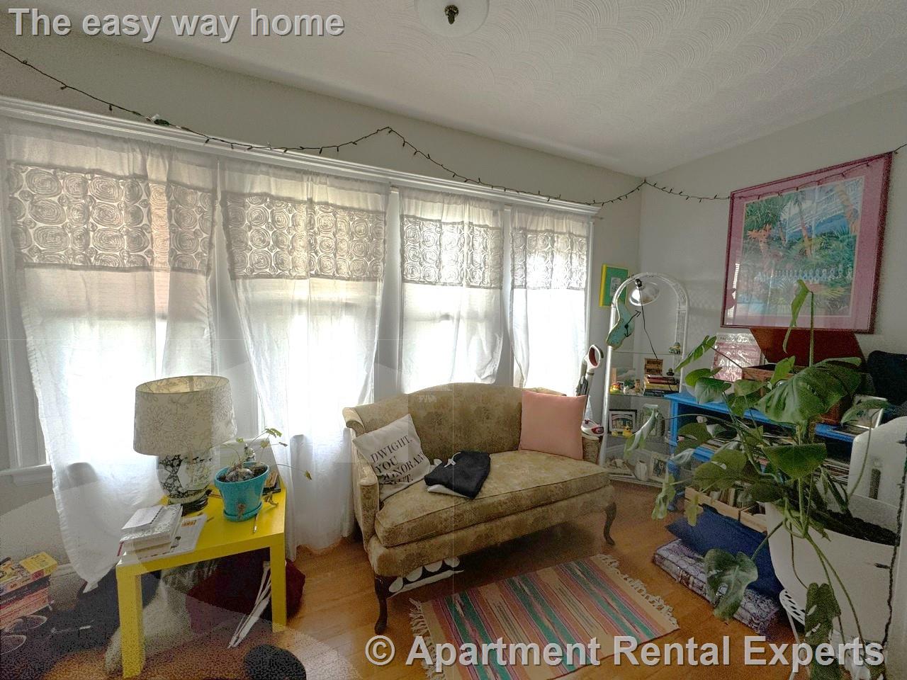 14 Second St, Medford Square