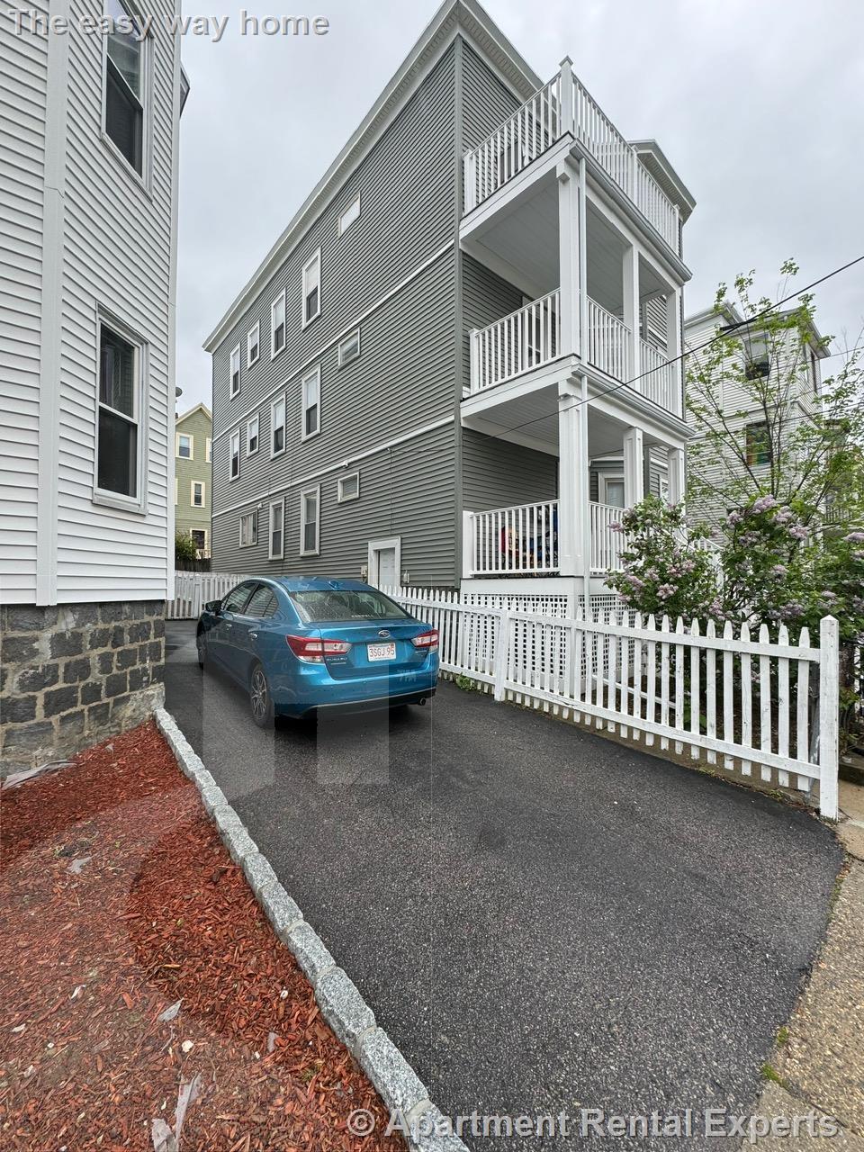 29-31 Belknap St, Teele Square