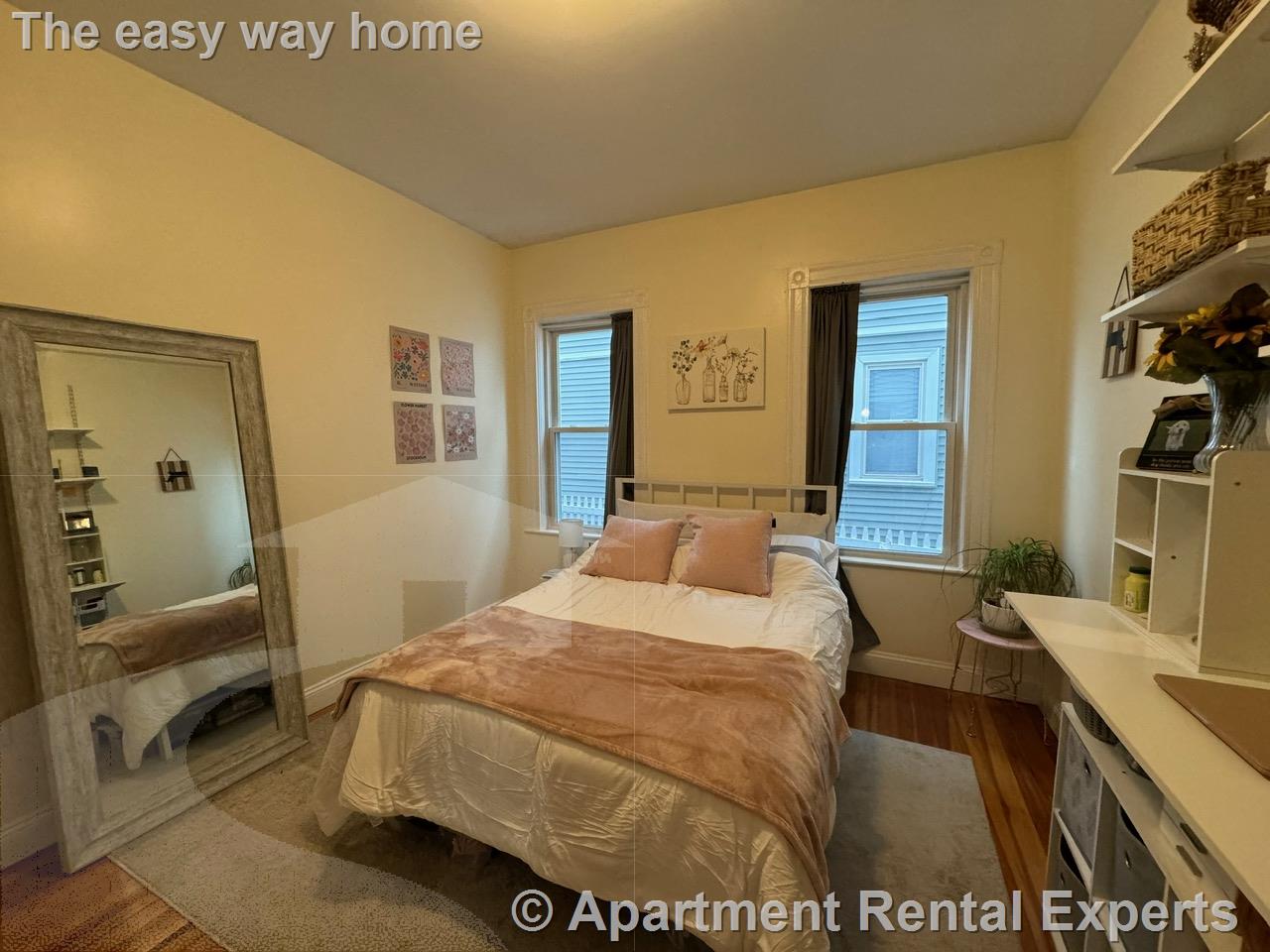 29-31 Belknap St, Teele Square