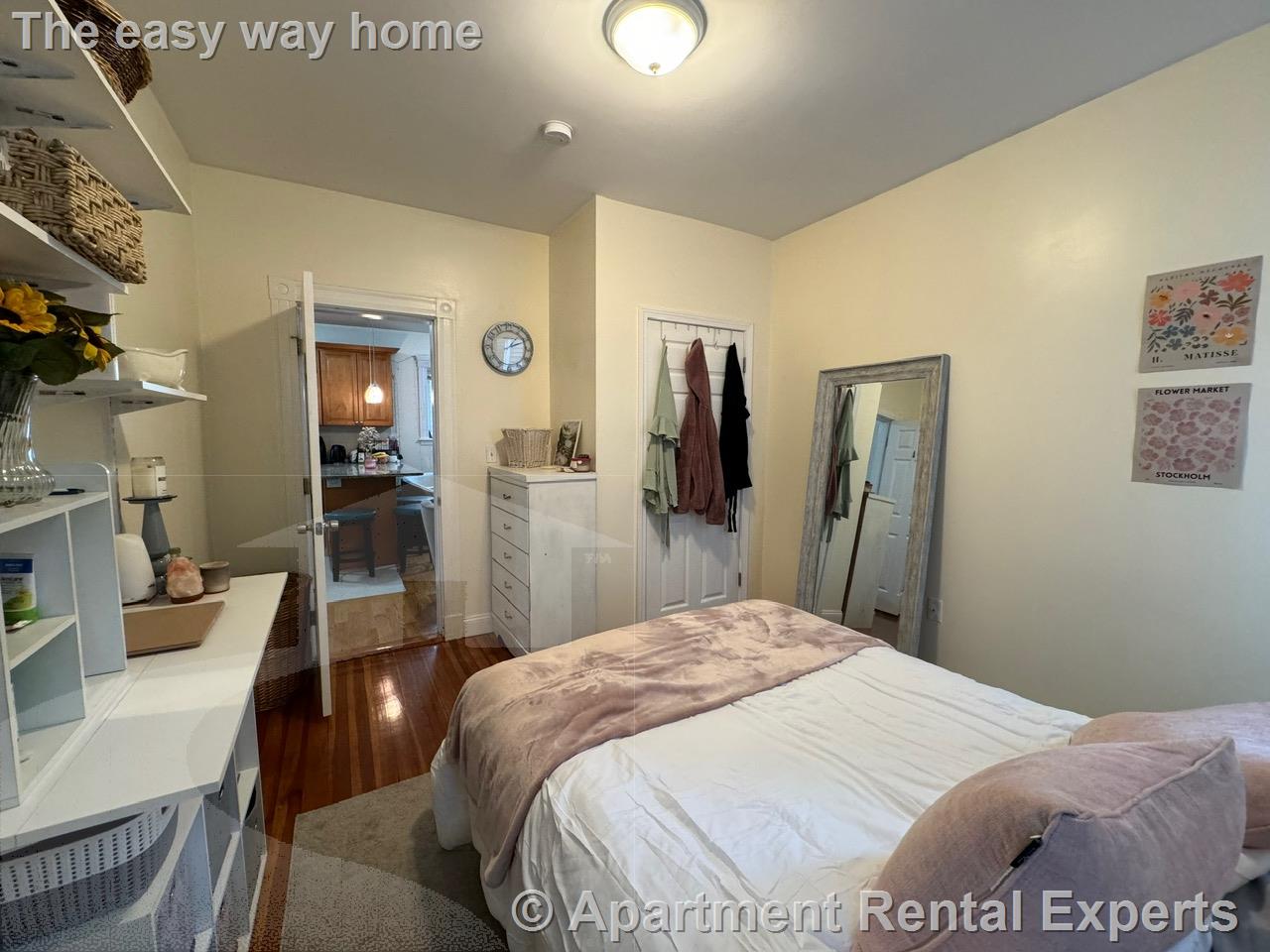 29-31 Belknap St, Teele Square