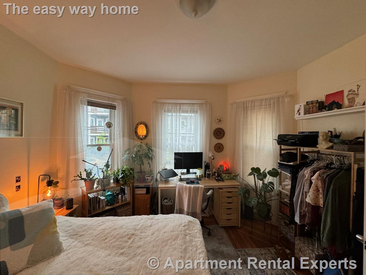 29-31 Belknap St, Teele Square