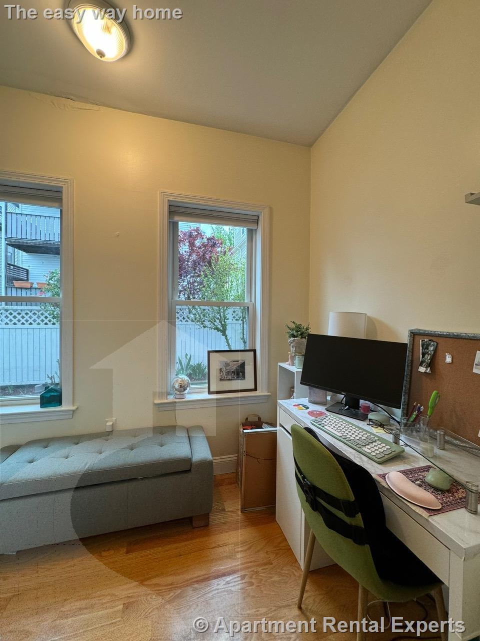 29-31 Belknap St, Teele Square