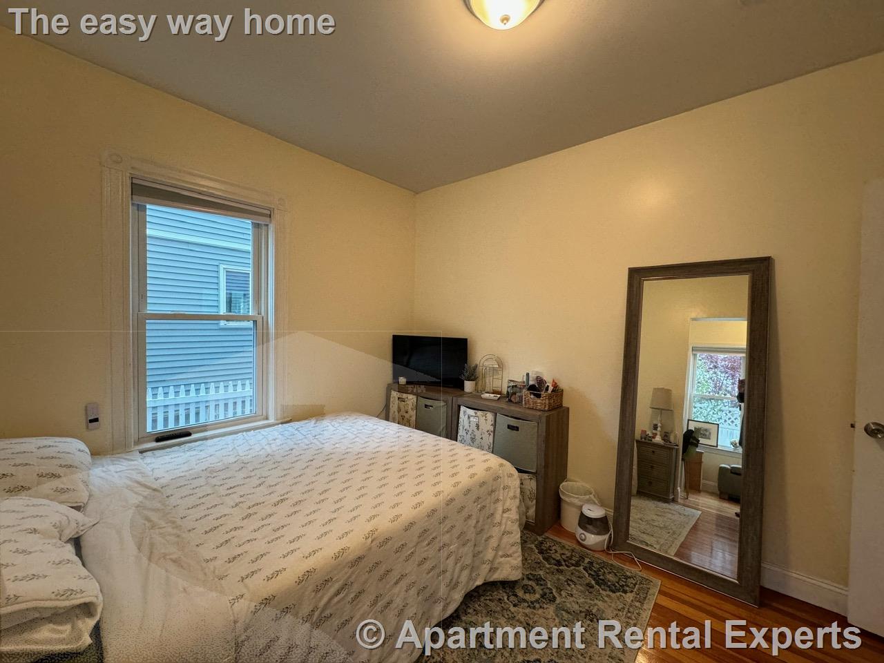 29-31 Belknap St, Teele Square