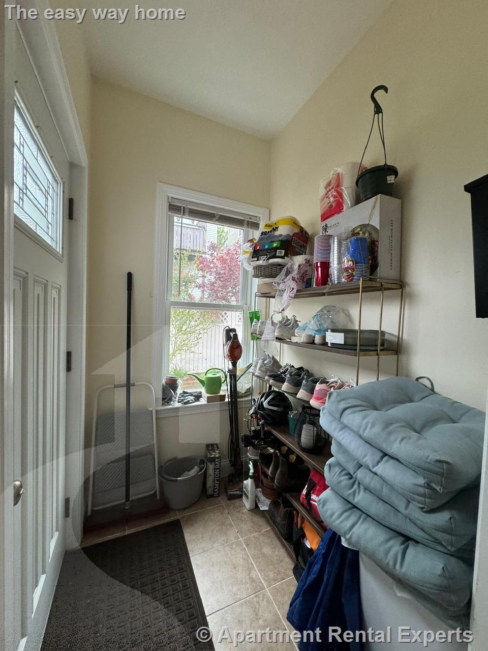 29-31 Belknap St, Teele Square