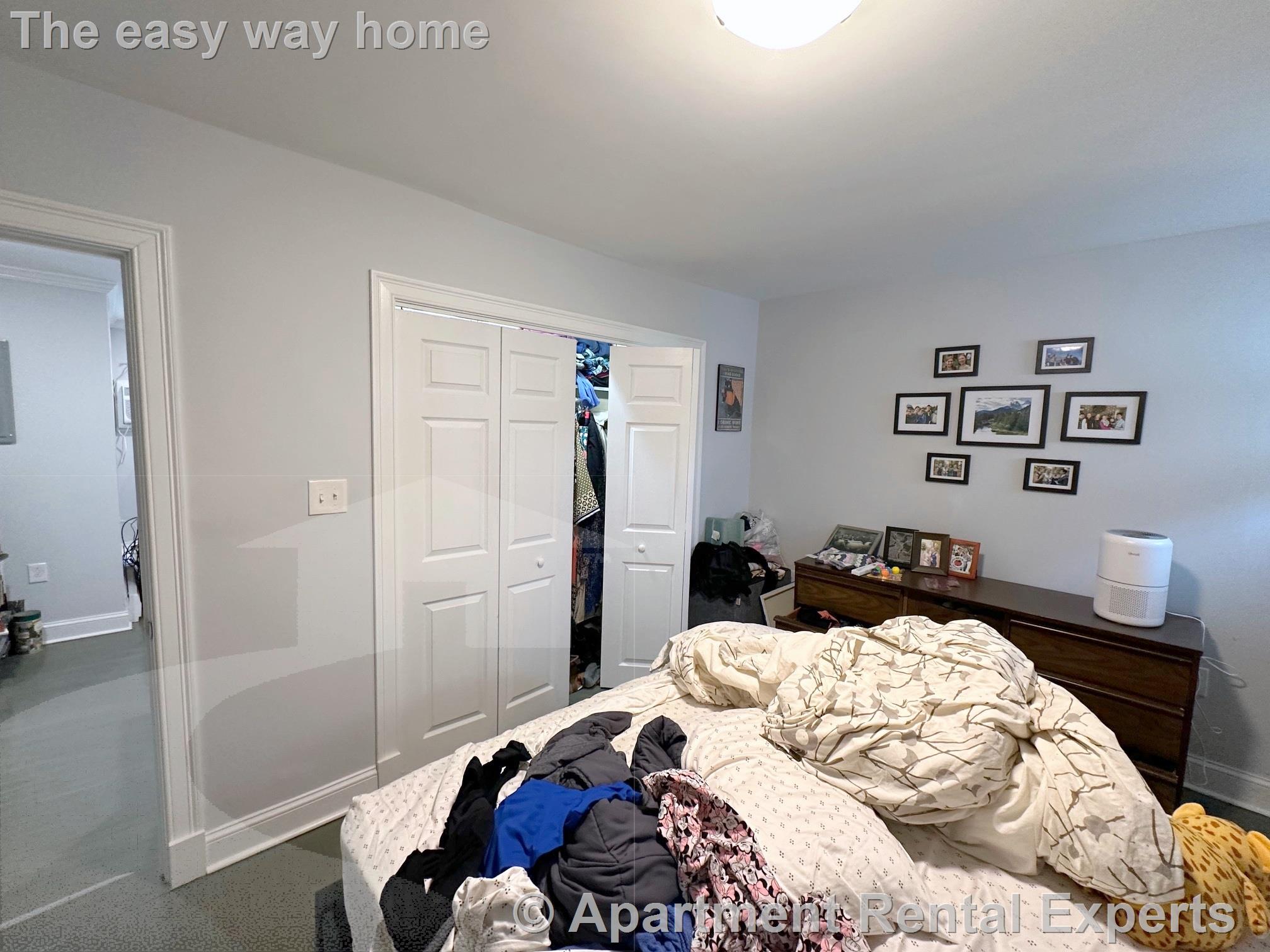 164 Charles St, East Cambridge