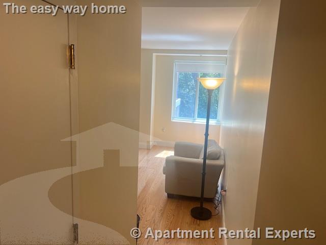 950 Massachusetts Ave, Central Square