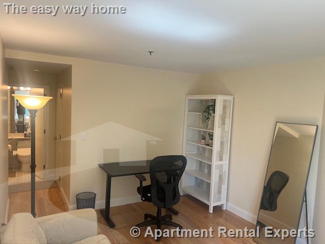 950 Massachusetts Ave, Central Square