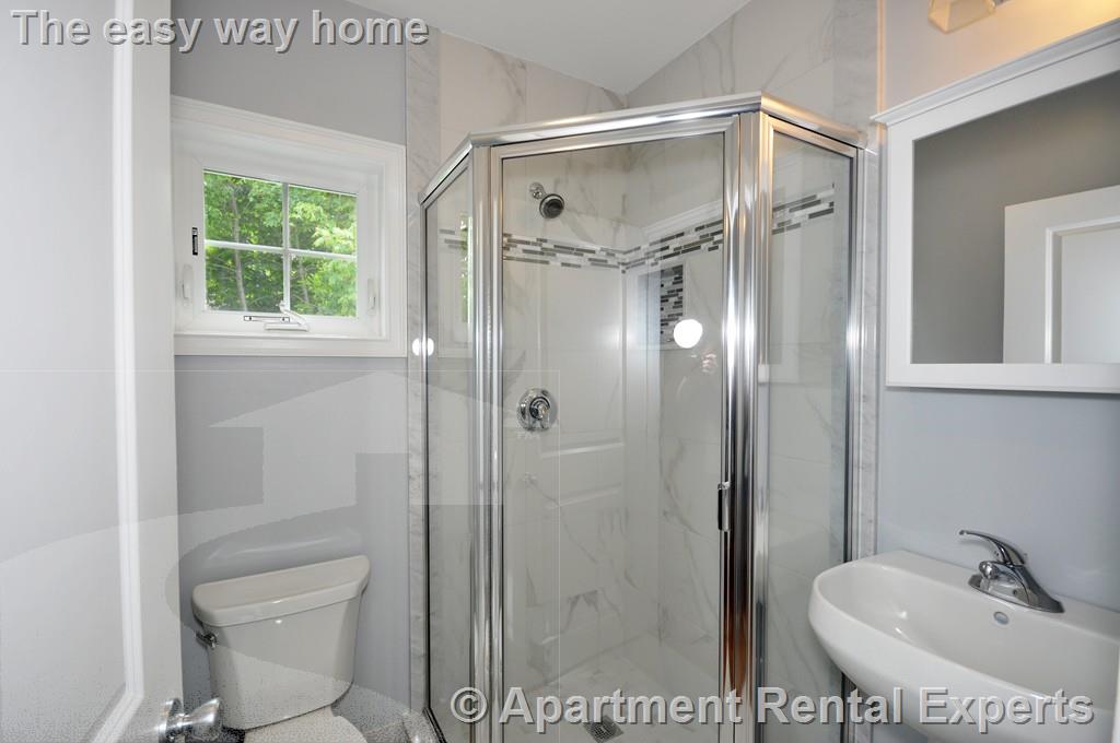 48 Maynard St, Arlington Center