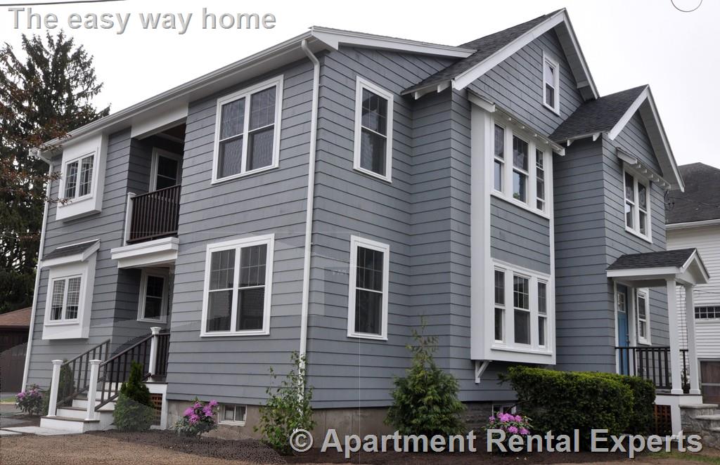 48 Maynard St, Arlington Center