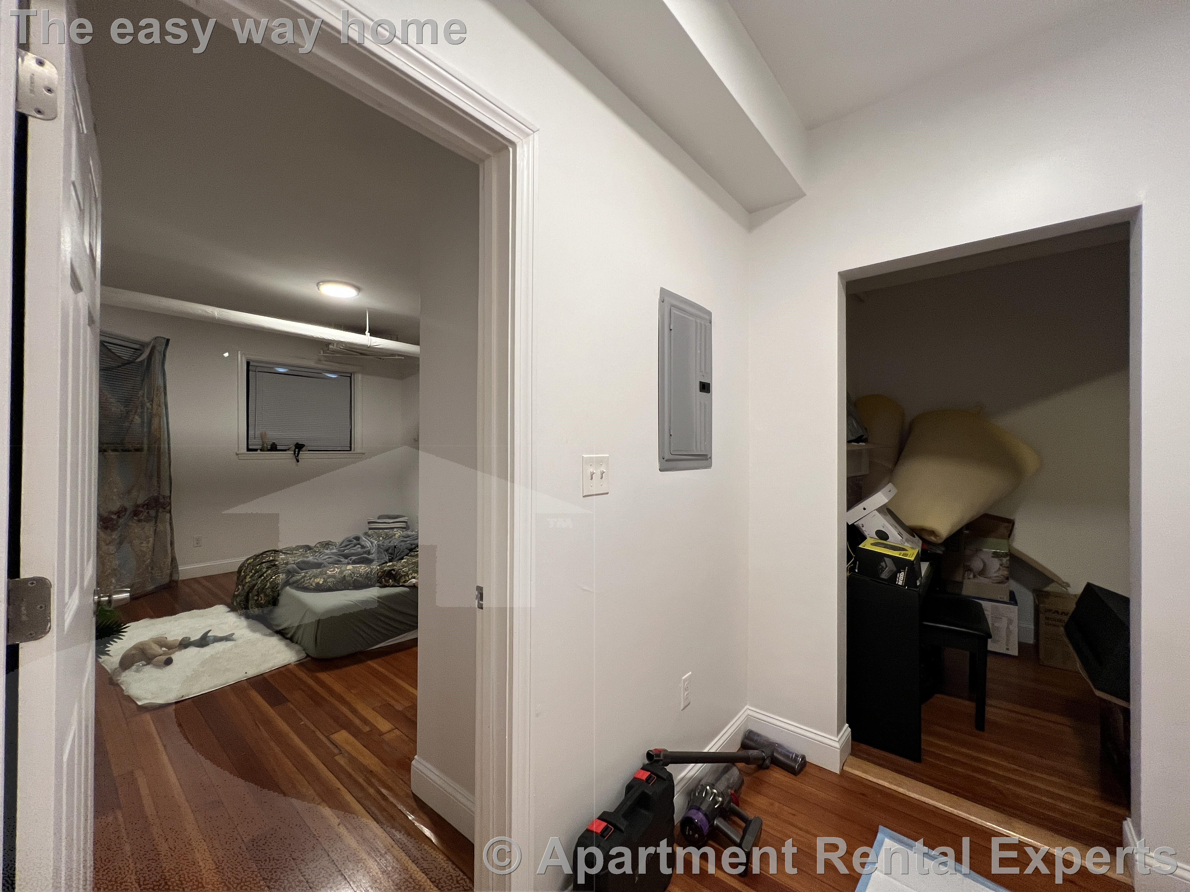 3 Linnaean St, Porter Square