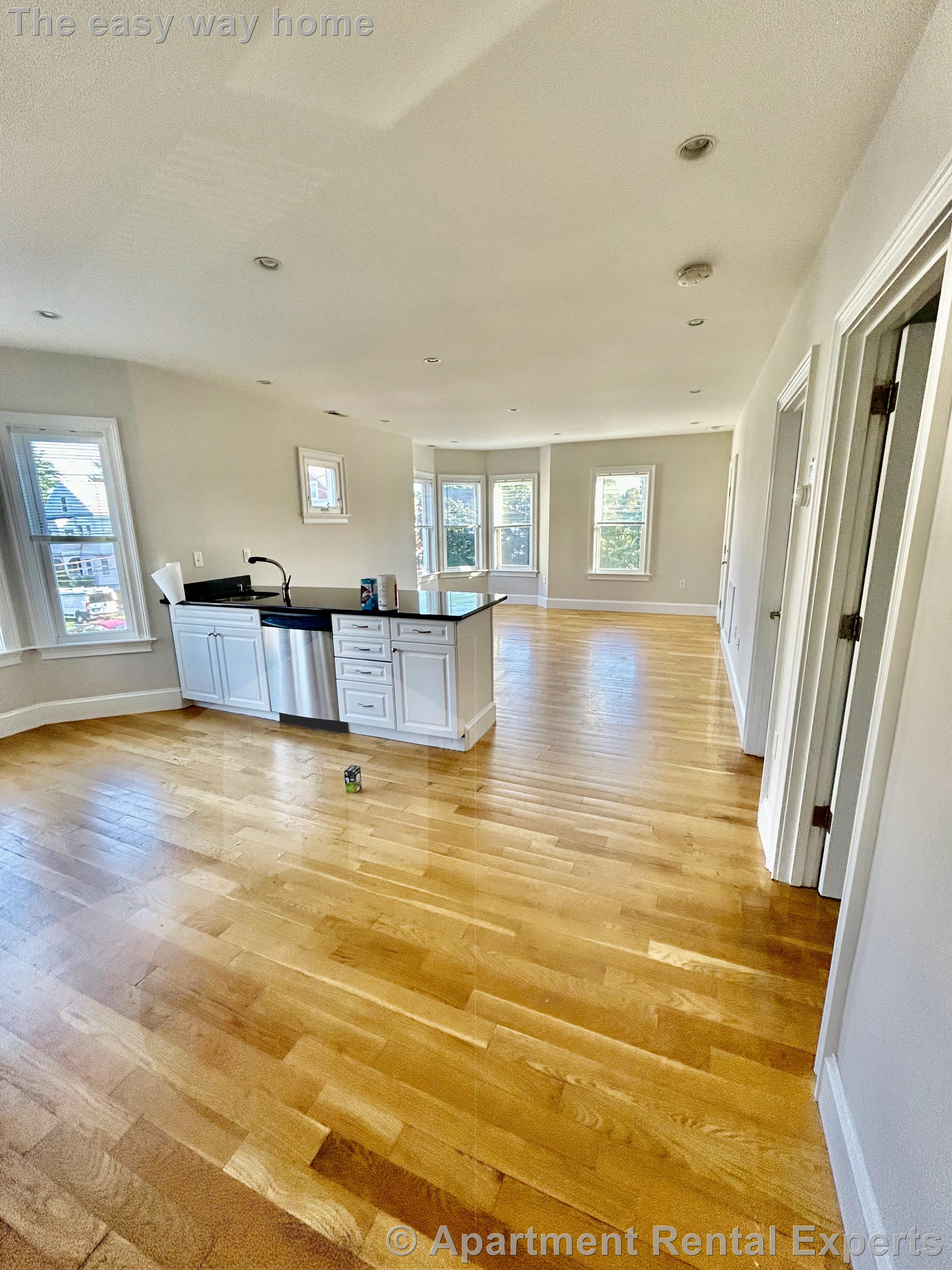 57 Greenleaf Ave, Tufts