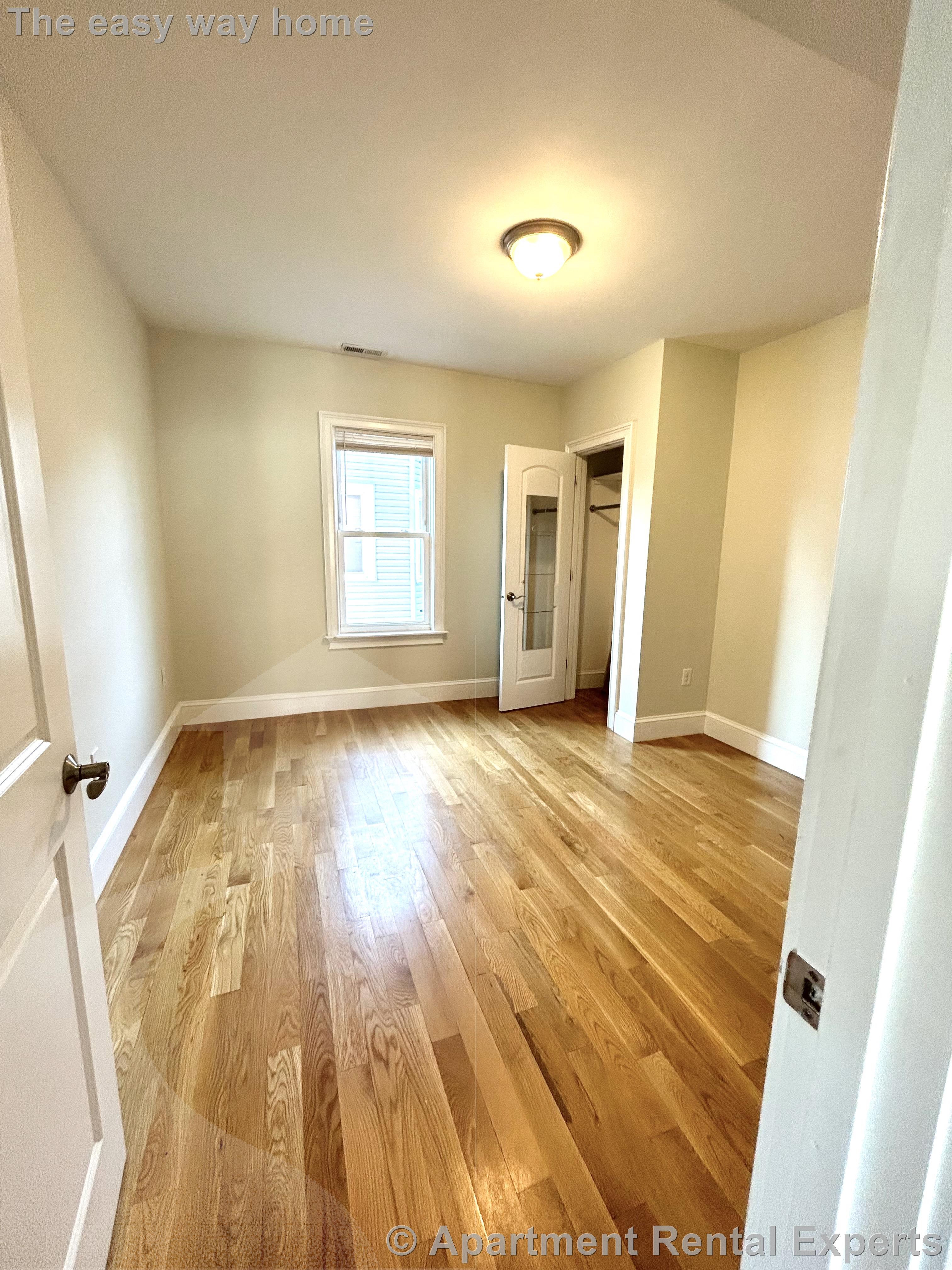 57 Greenleaf Ave, Tufts