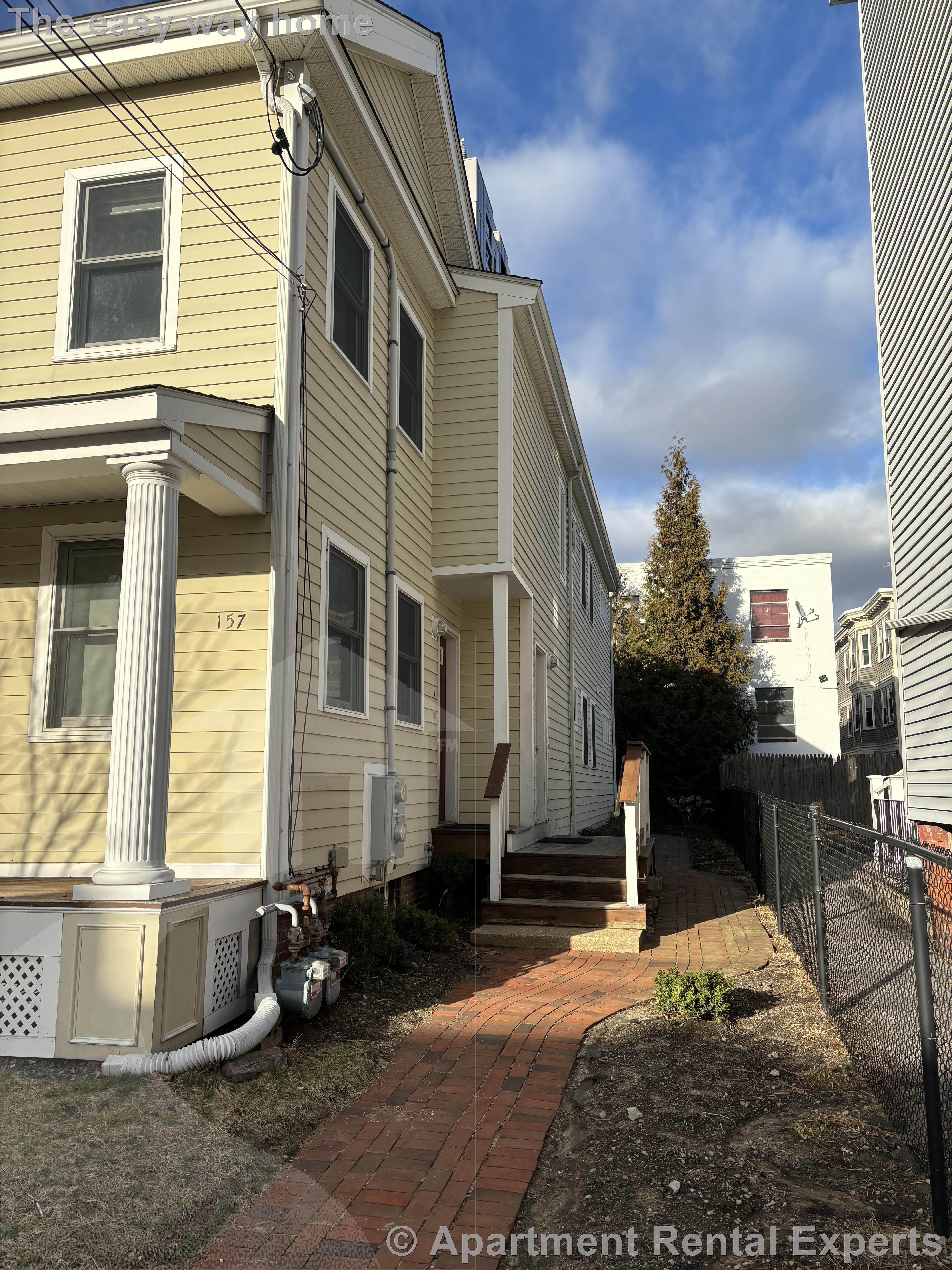 157 Auburn St, Cambridgeport