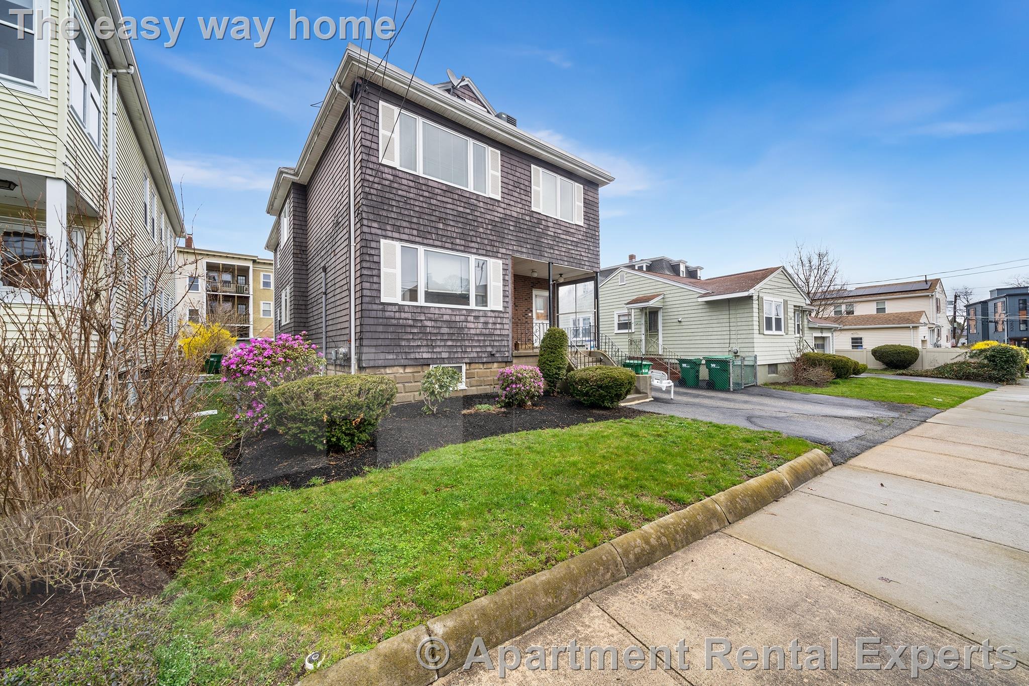 9 Stearns Ave, Tufts