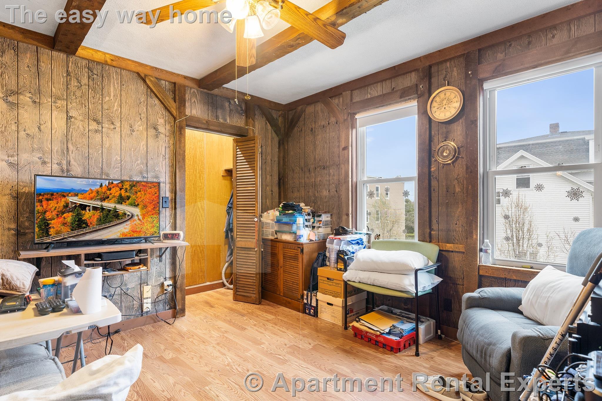 9 Stearns Ave, Tufts