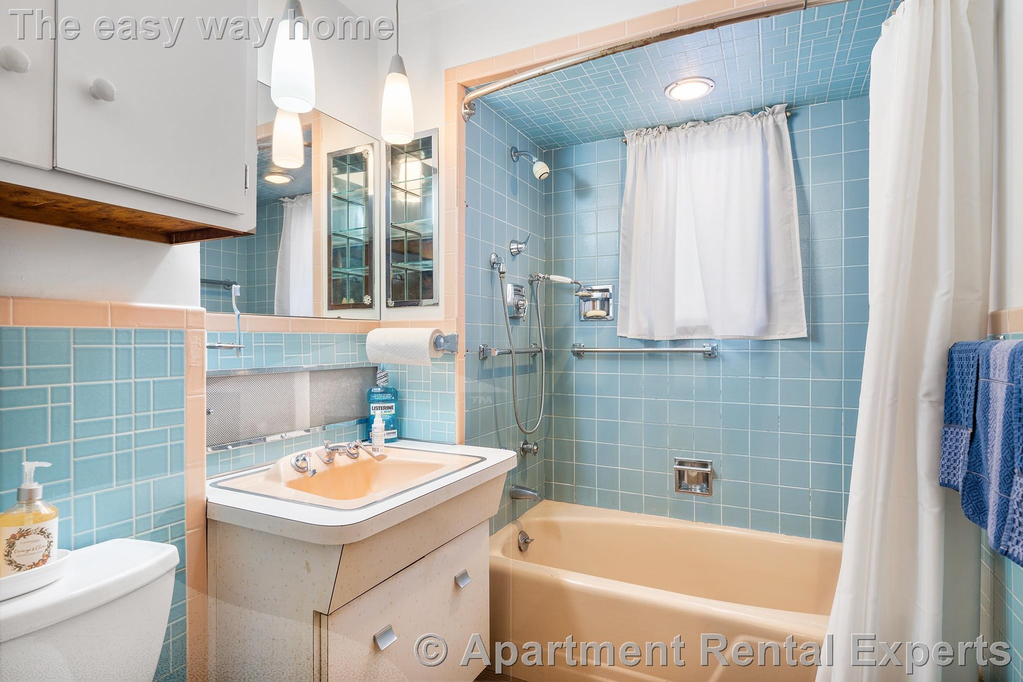 9 Stearns Ave, Tufts