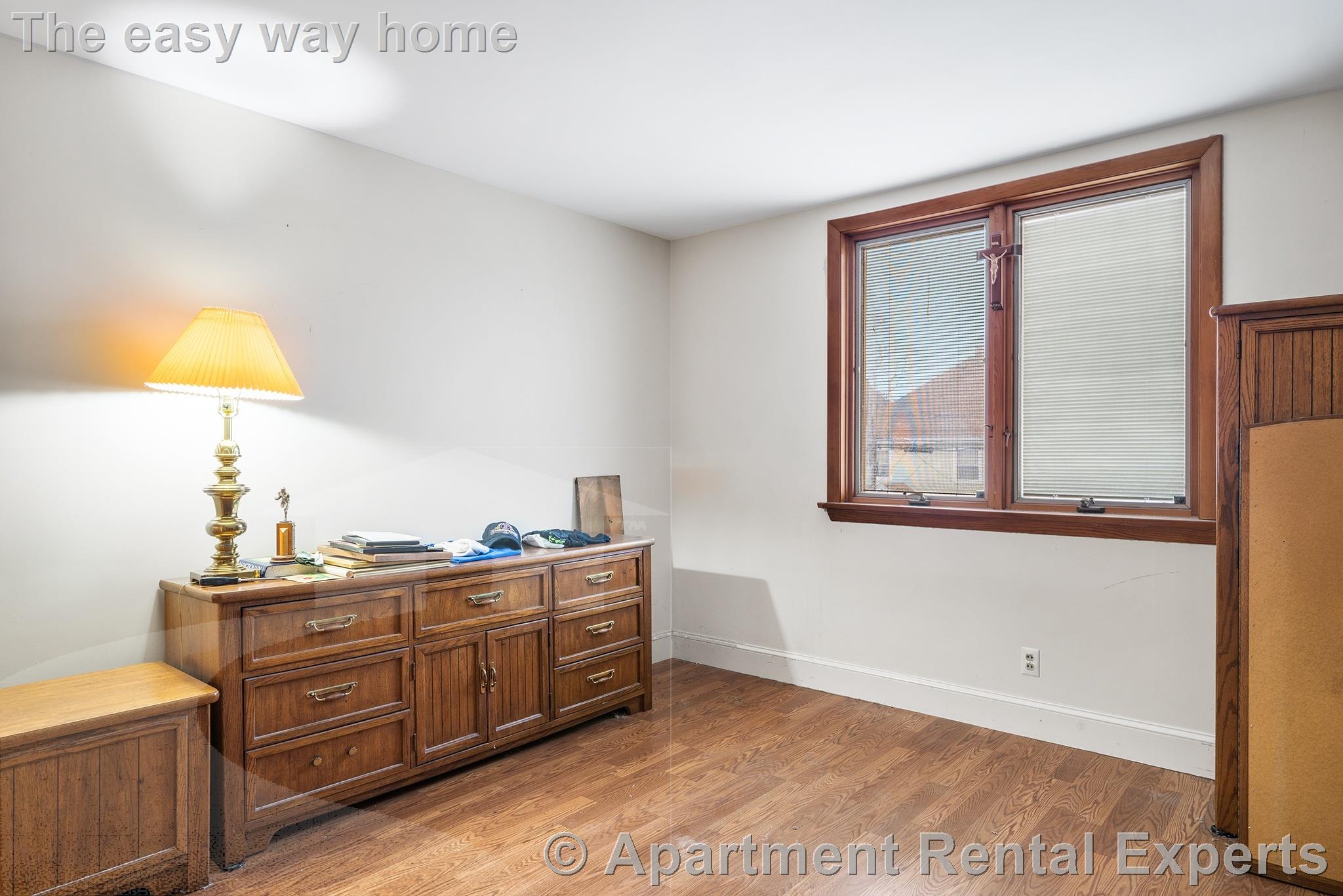 9 Stearns Ave, Tufts