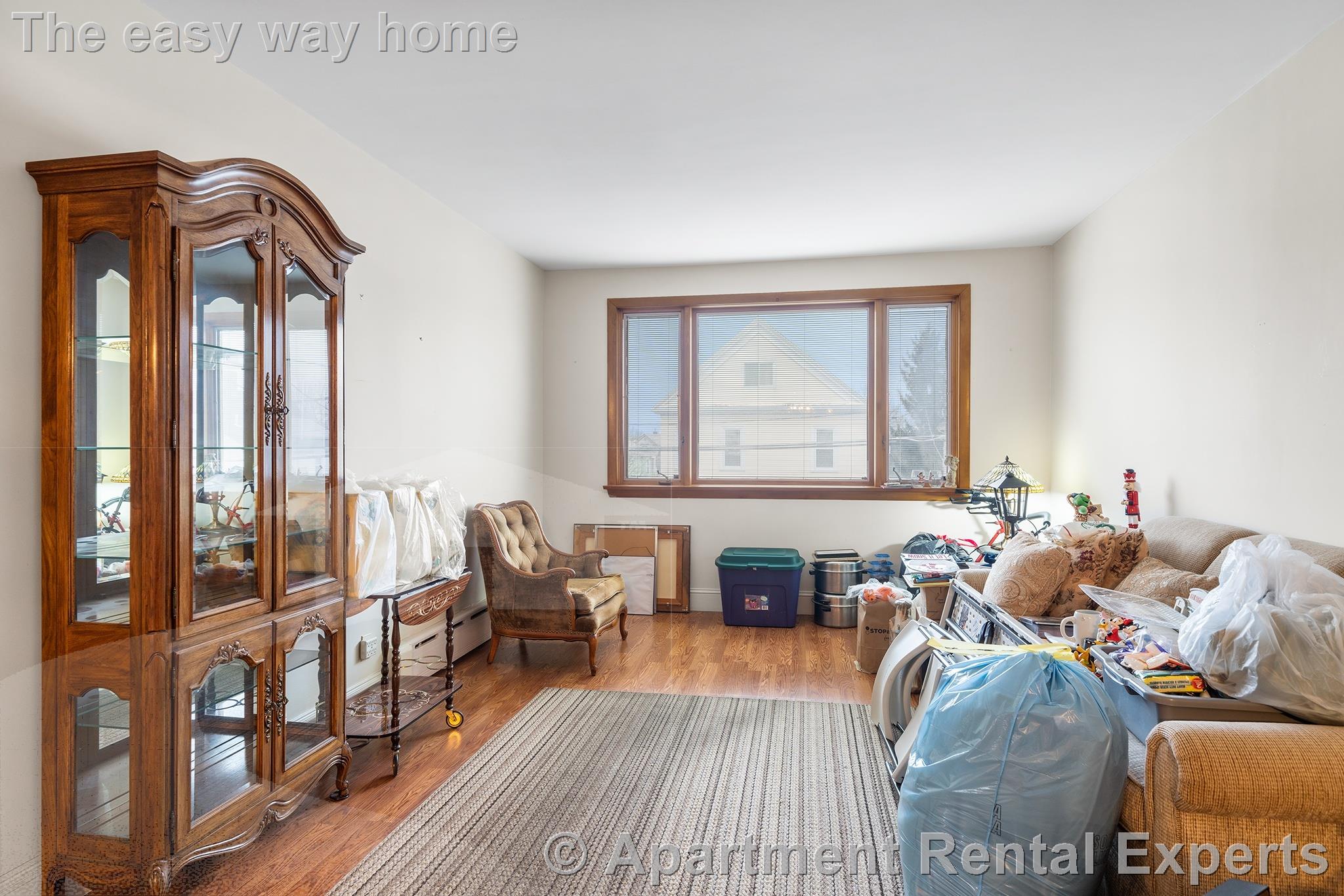 9 Stearns Ave, Tufts