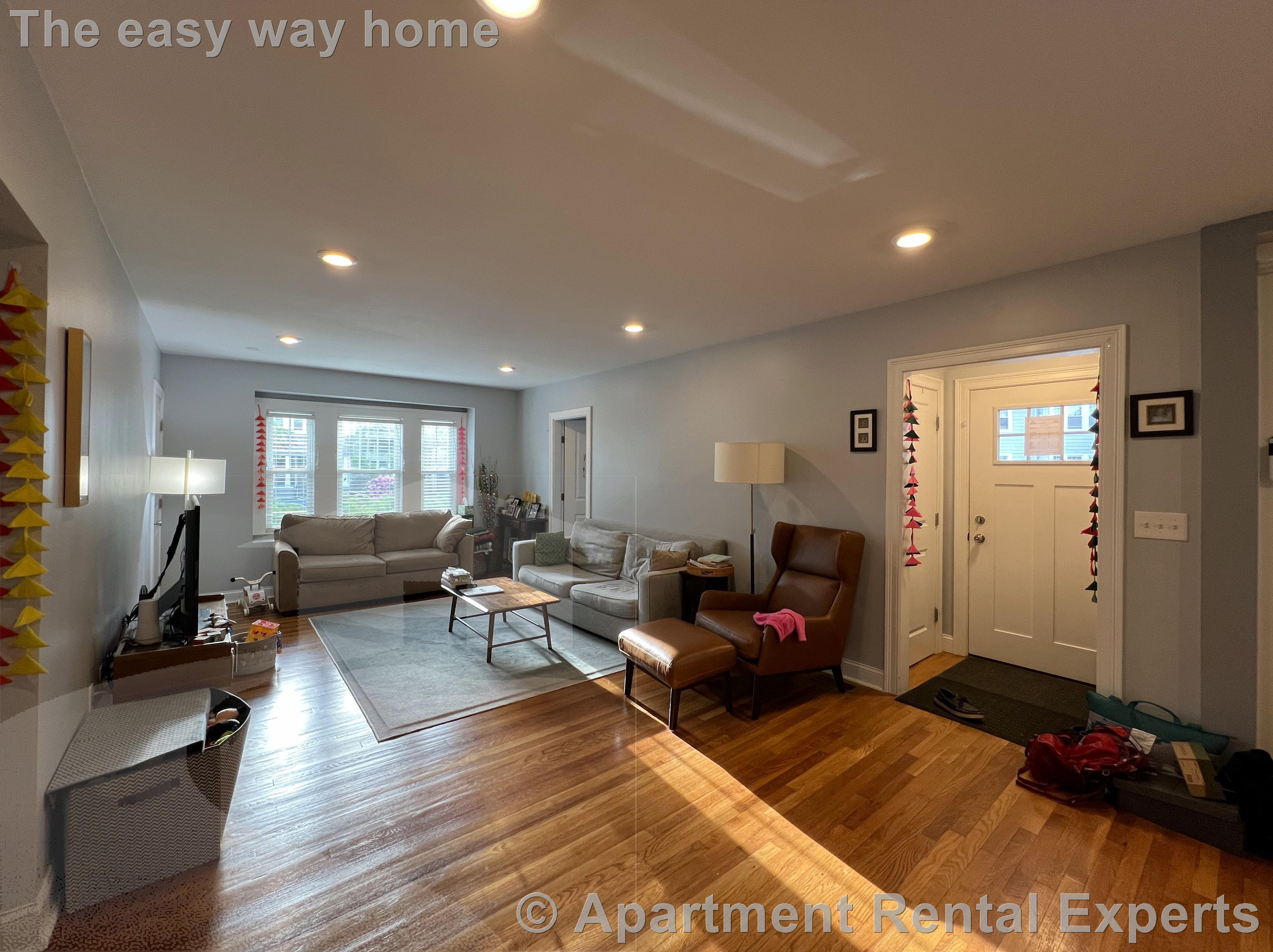 48 Maynard St, Arlington Center