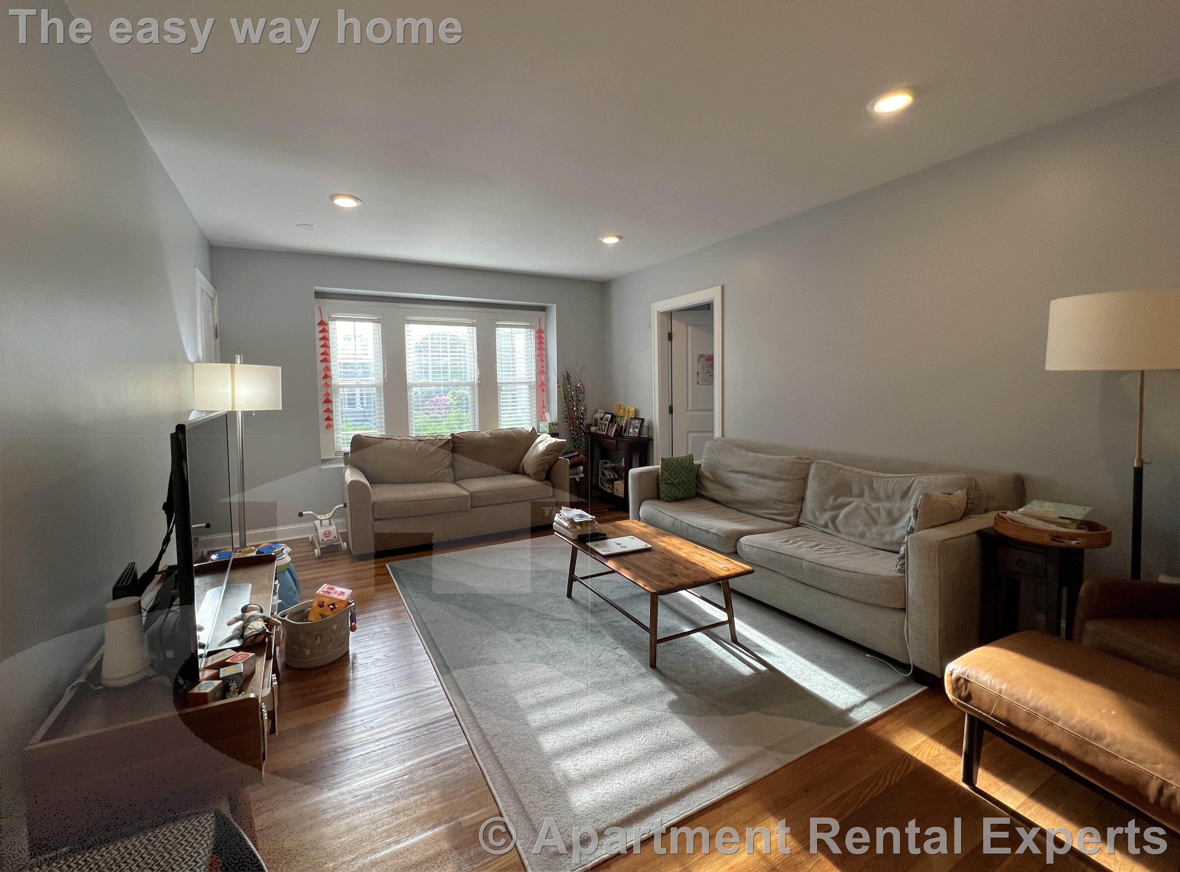 48 Maynard St, Arlington Center