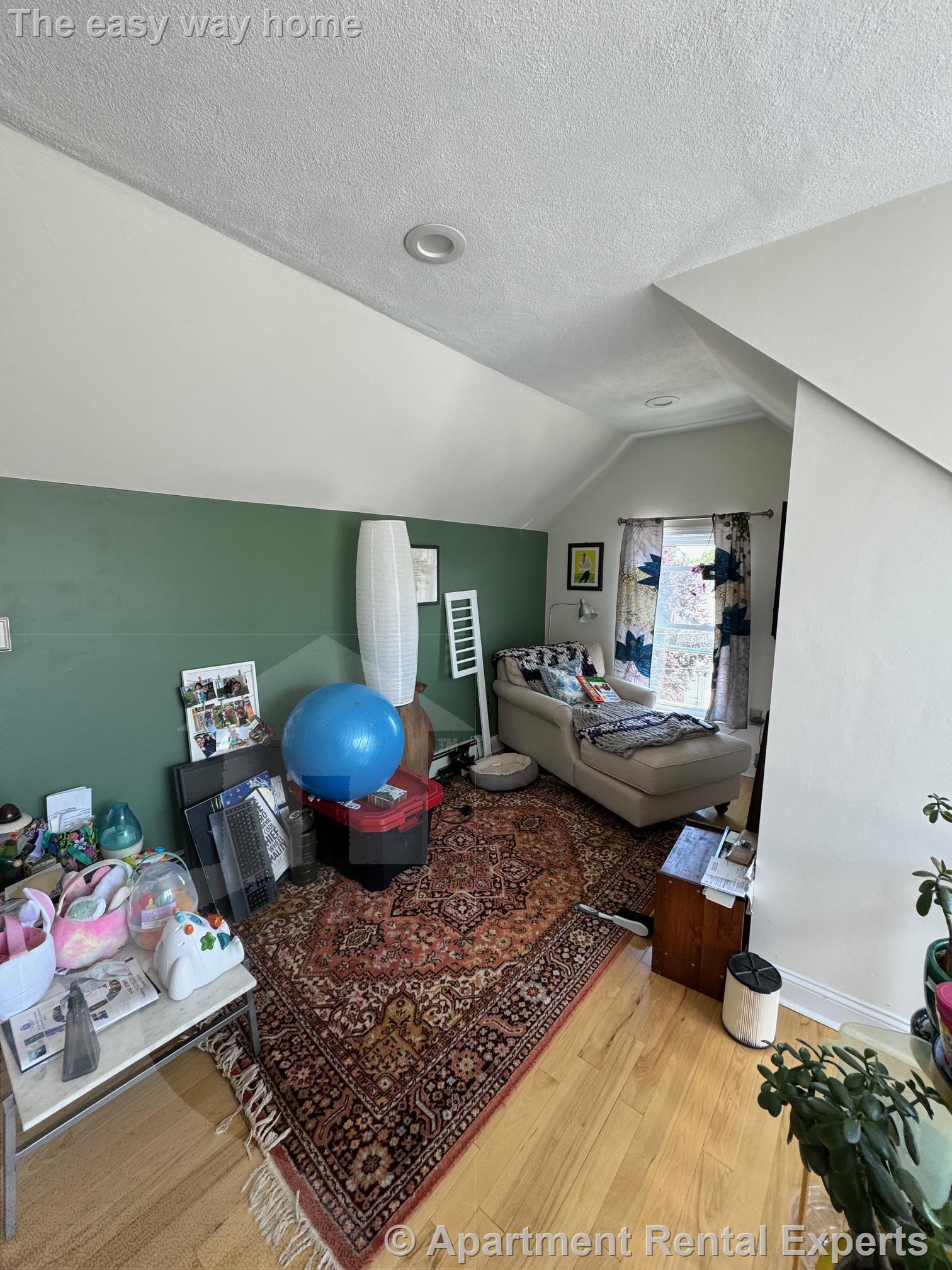 33 High St, Malden Center