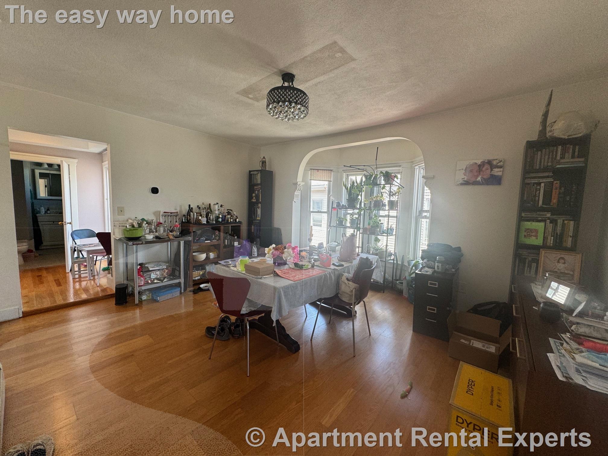 33 High St, Malden Center