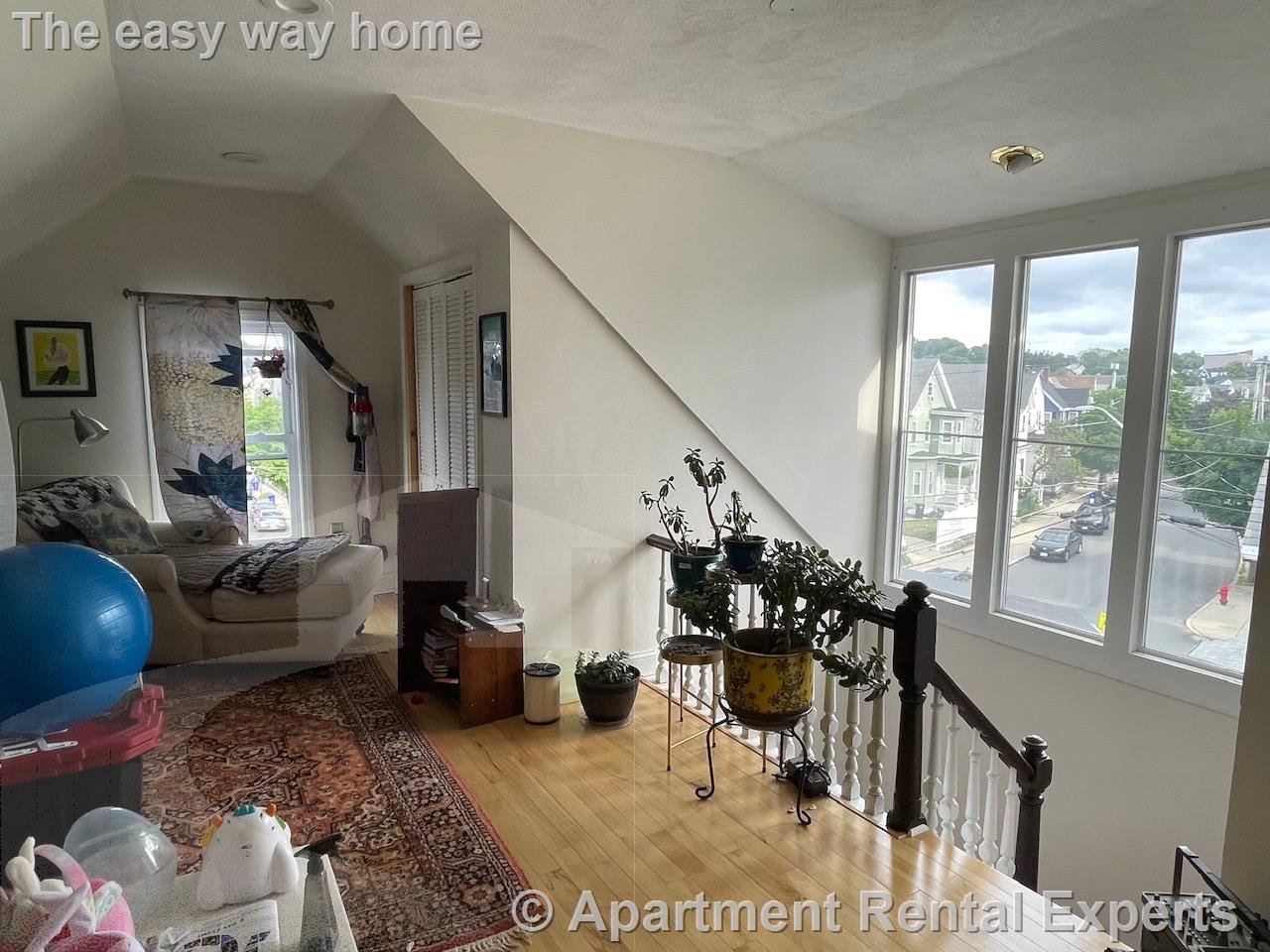 33 High St, Malden Center