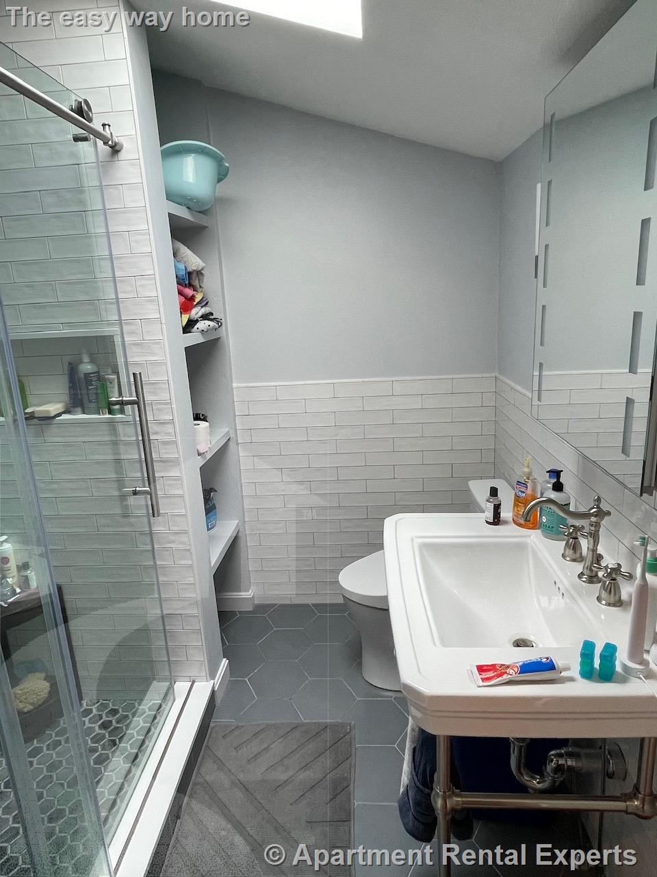 33 High St, Malden Center