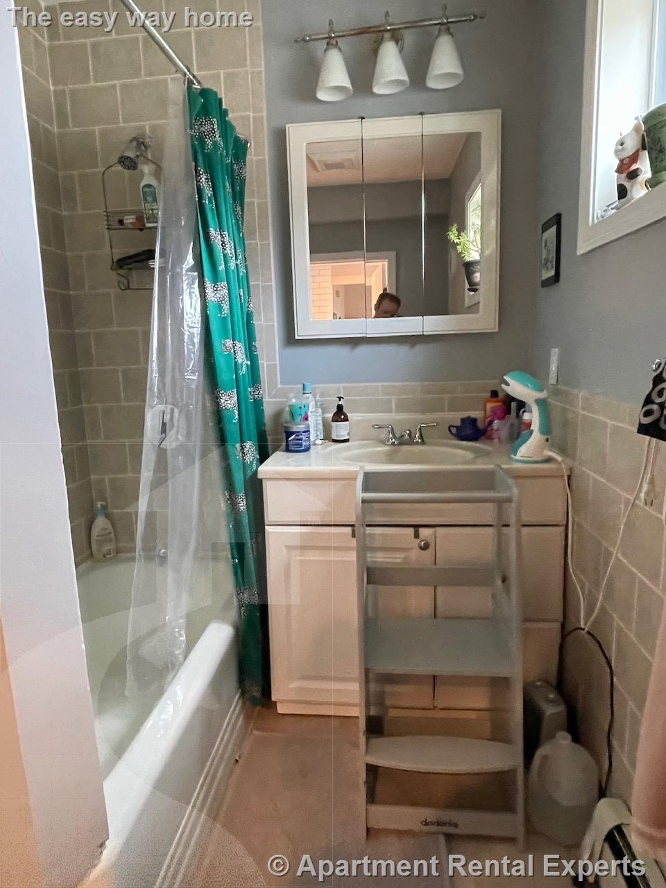 33 High St, Malden Center