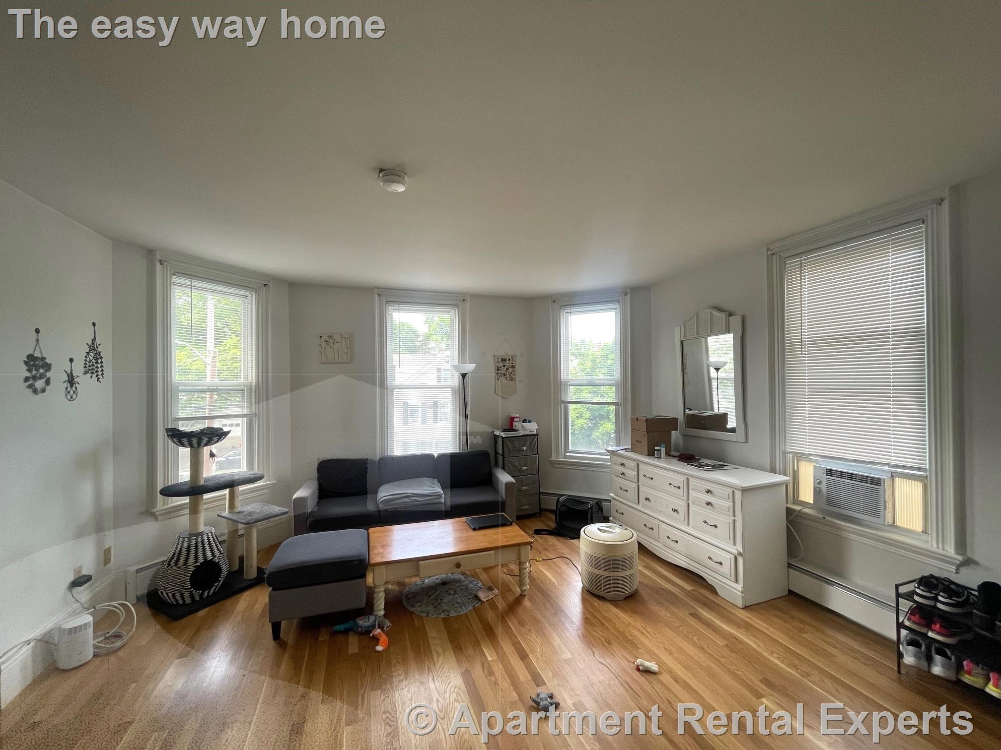 14 Chestnut St, Malden Center