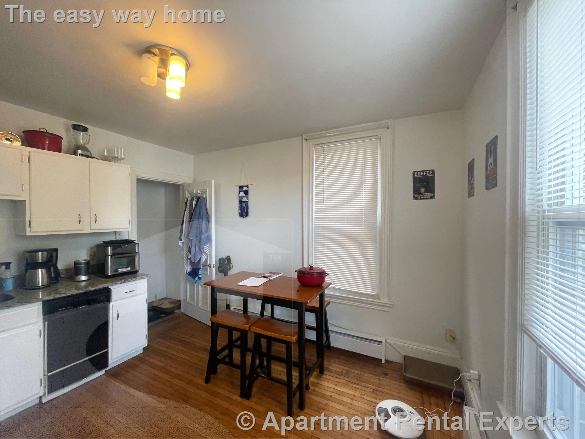 14 Chestnut St, Malden Center