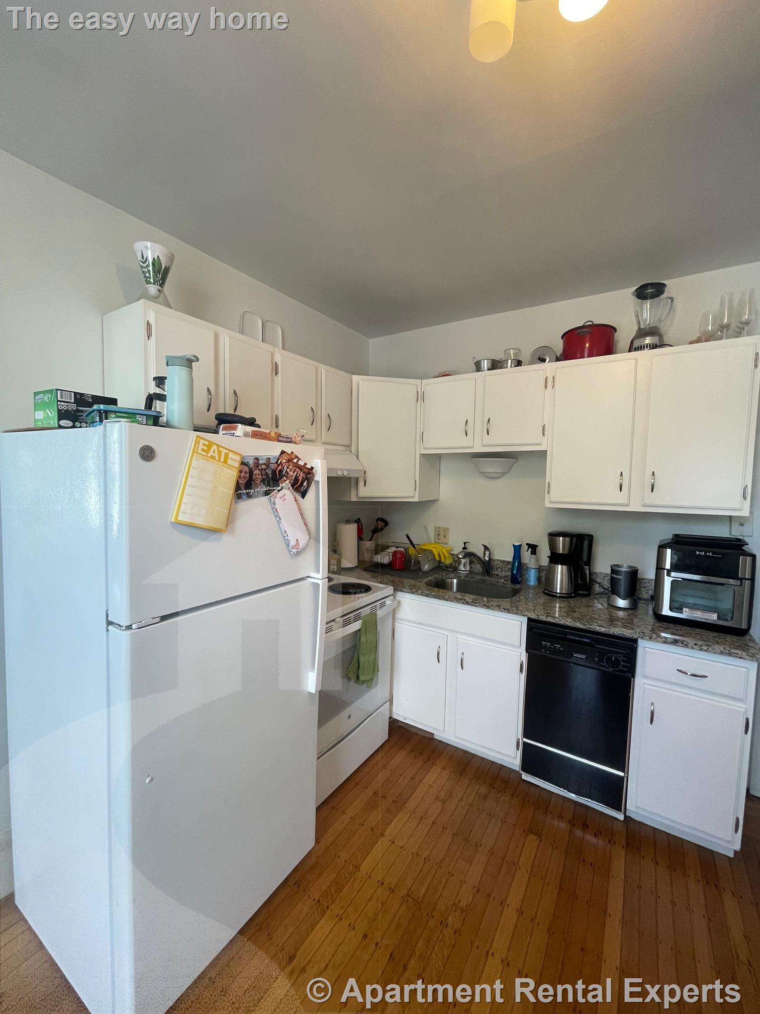 14 Chestnut St, Malden Center